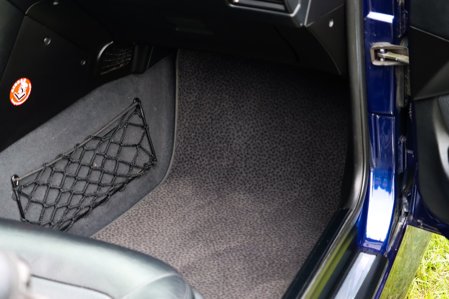 Interior image of 1999 BMW Z3 1.9i
