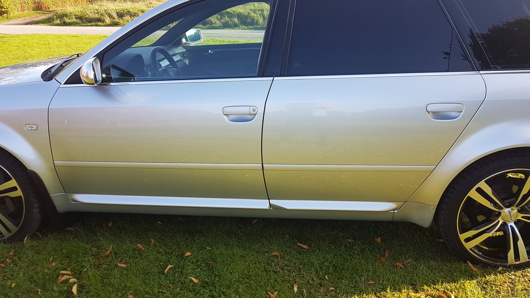 Exteriörbild på 2000 Audi S6 Avant