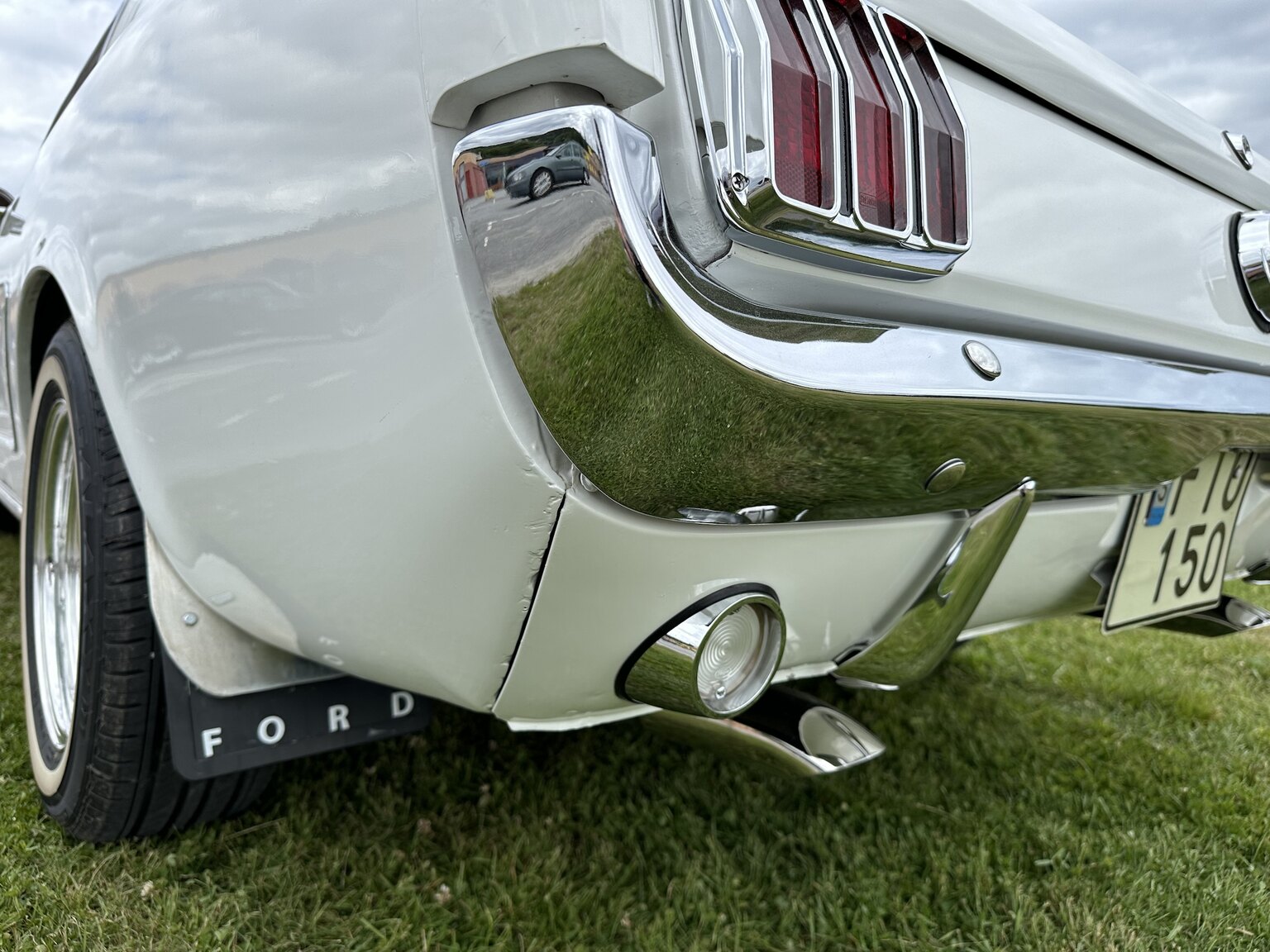 Exteriörbild på 1965 Ford Mustang HT