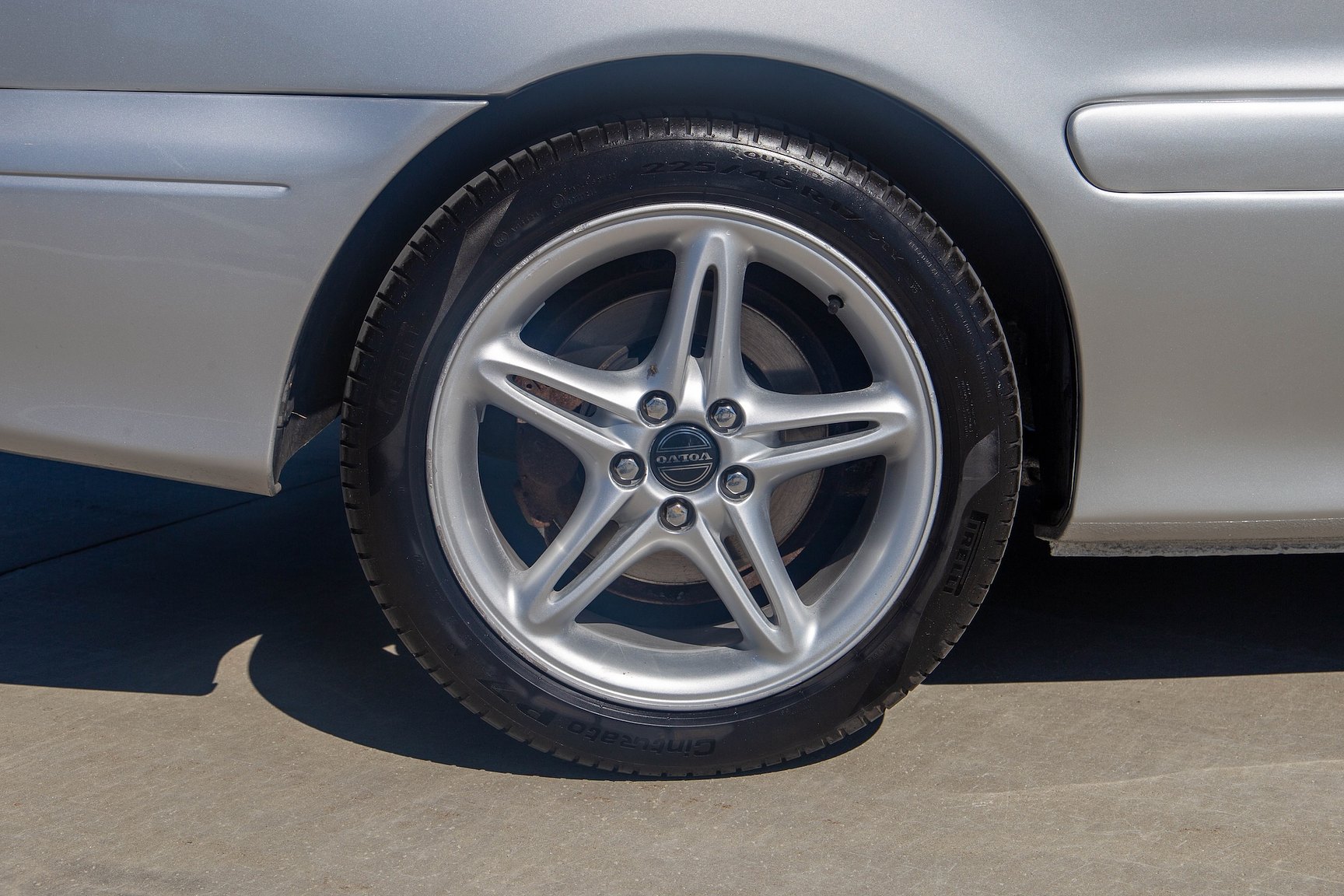 Exteriörbild på 1999 Volvo C70 2.5 T Manuell