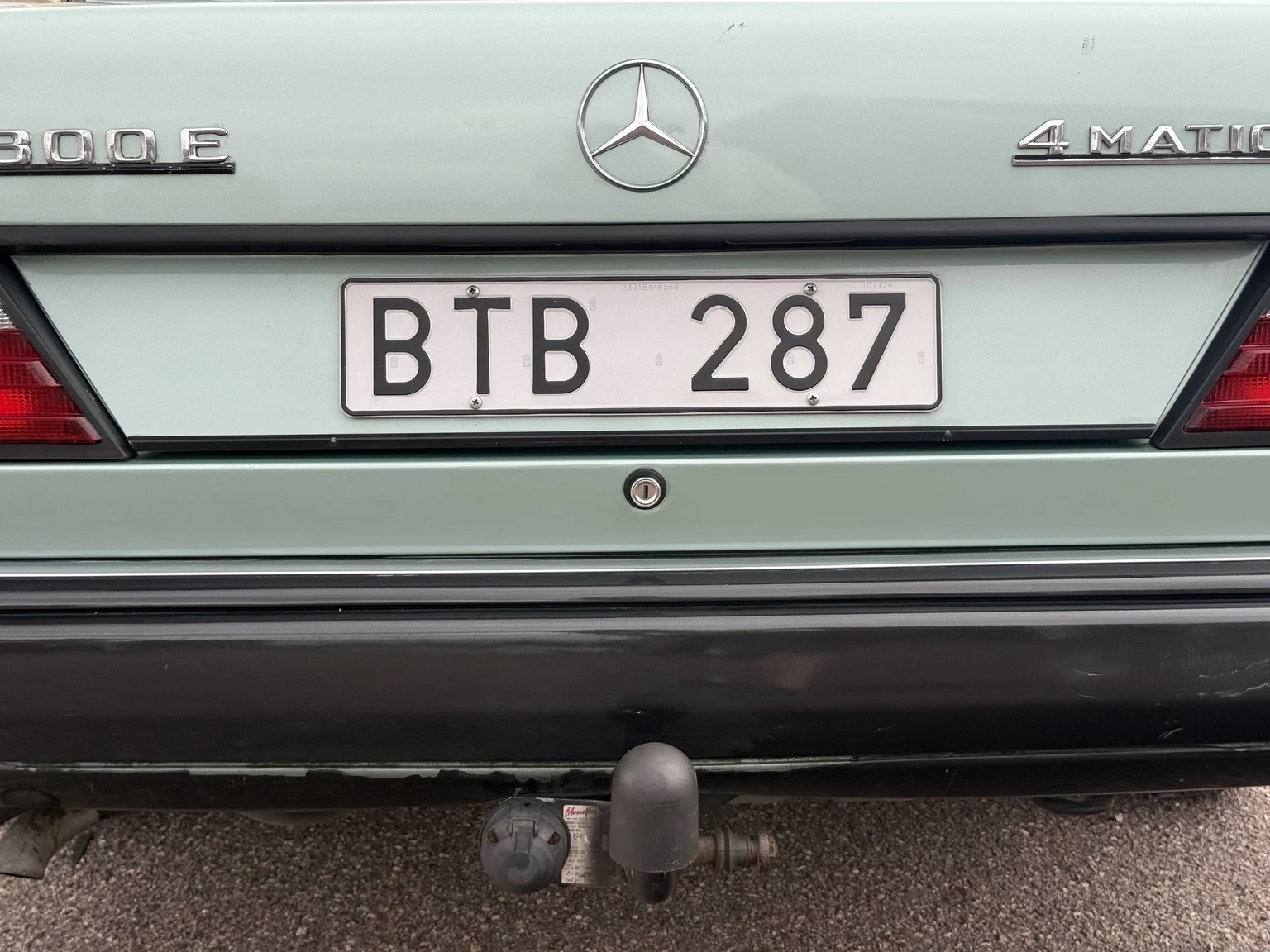 Aussenfoto 1991 Mercedes-Benz 300 E 4MATIC (36)