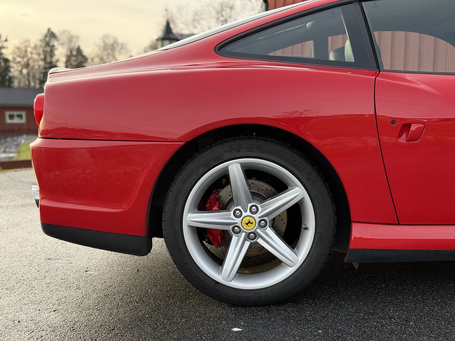 Exteriörbild på 2003 Ferrari 575M Maranello