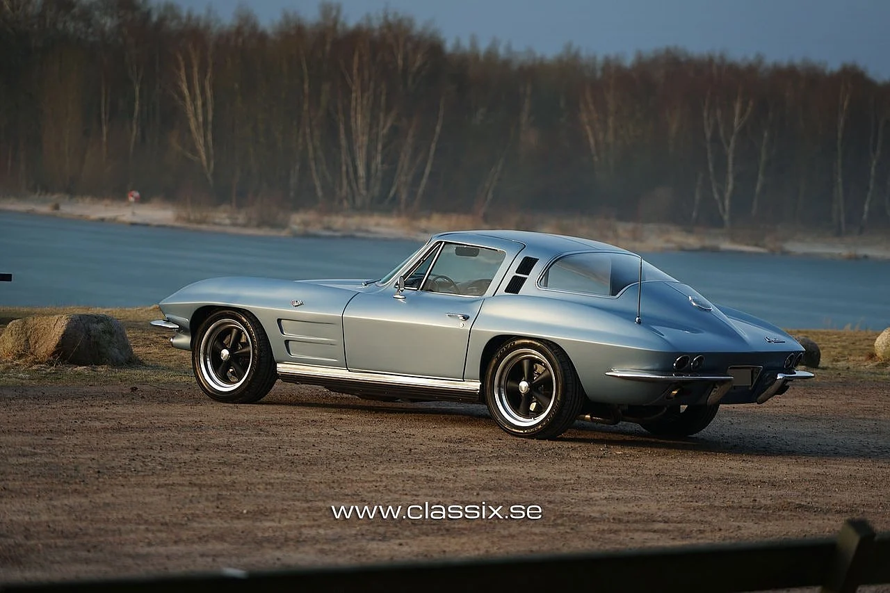 Image of 1964 Chevrolet Corvette (1)