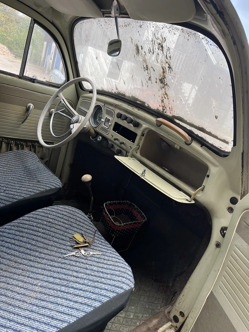Interior image of 1959 Volkswagen 1200 (68)