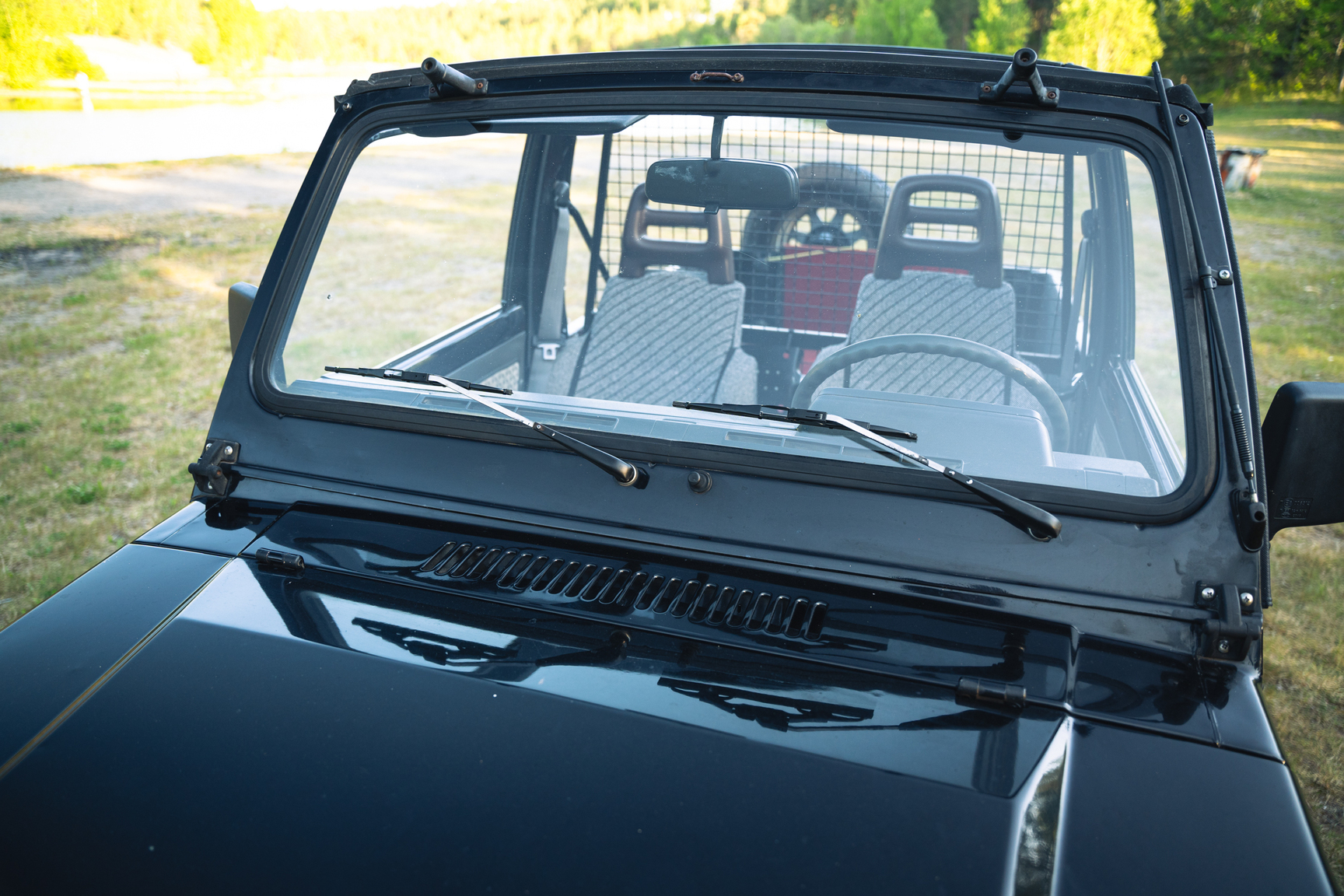 Exterior image of 1987 Suzuki SJ413 long