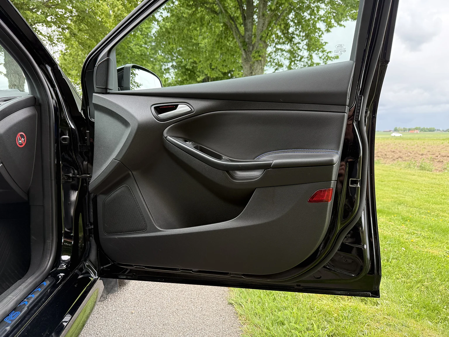 Interior image of 2016 Ford Focus RS (54)