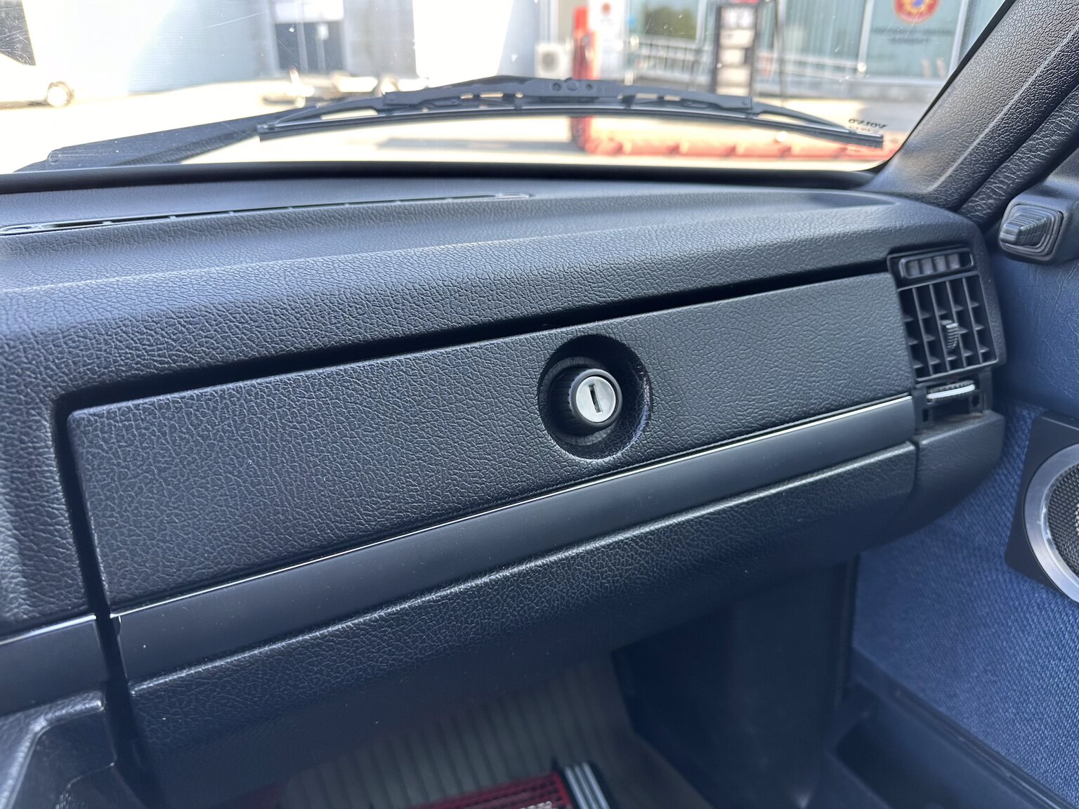 Interior image of 1991 Volvo 240 GLT