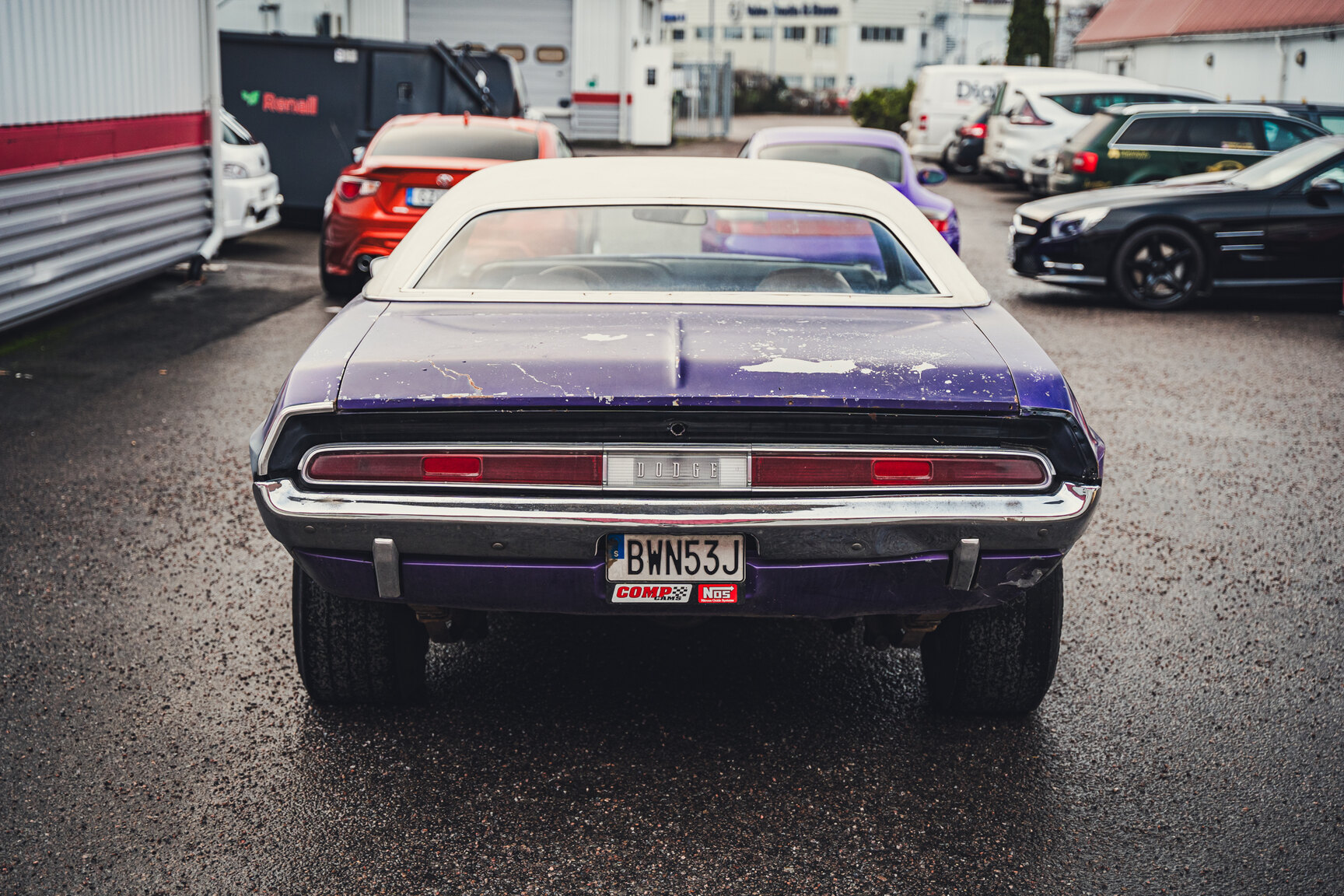 Exteriörbild på 1970 Dodge Challenger - Ett sista race