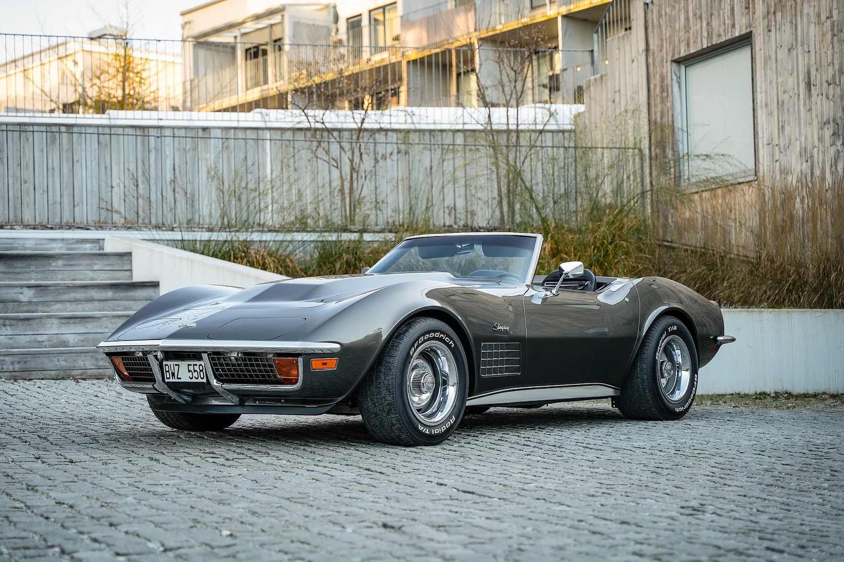 Aussenfoto 1971 Chevrolet Corvette Stingray Special 598 cui V8 795 hk (1)