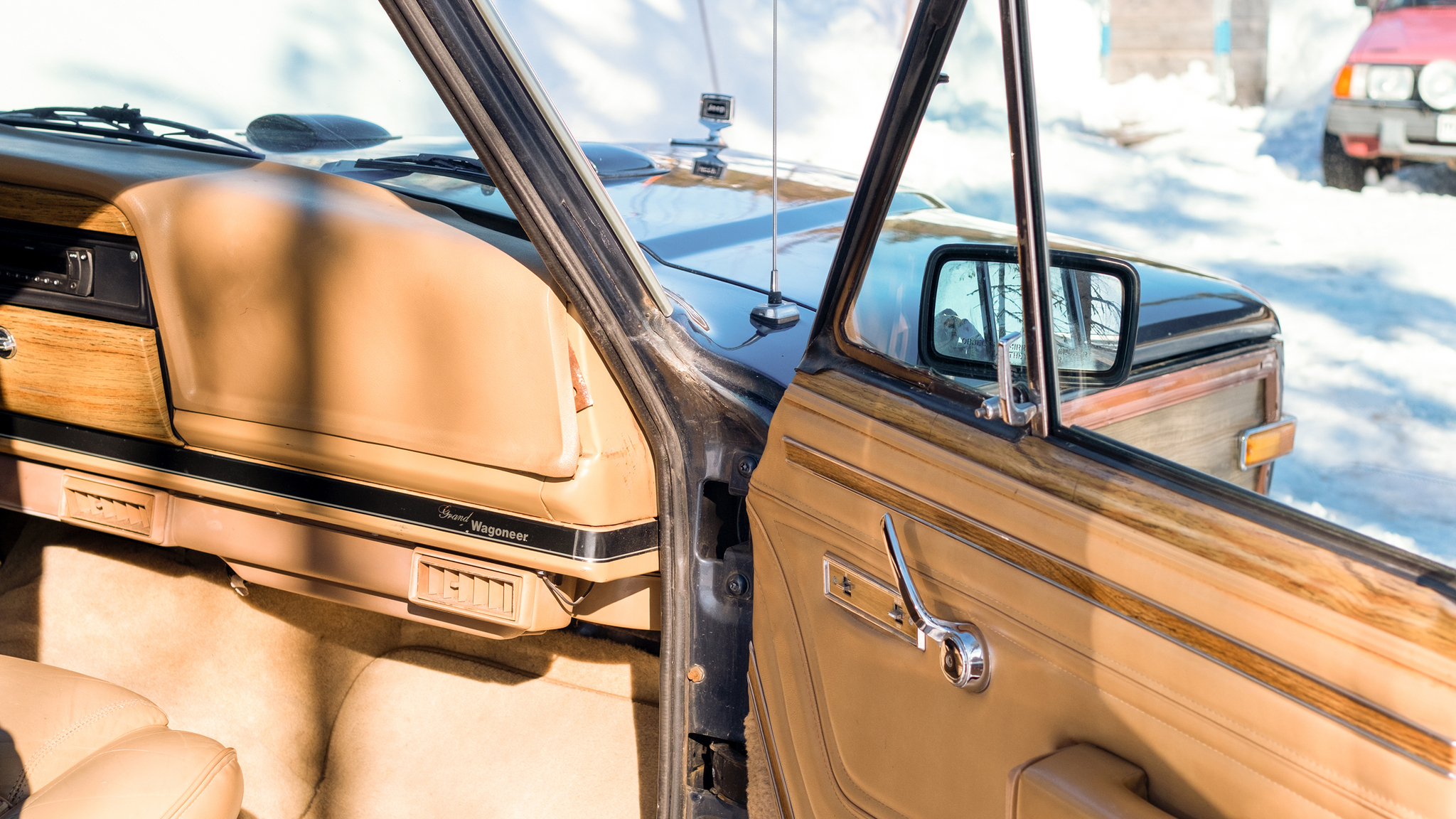 Innenraumfoto von 1988 Jeep Grand Wagoneer 5.9