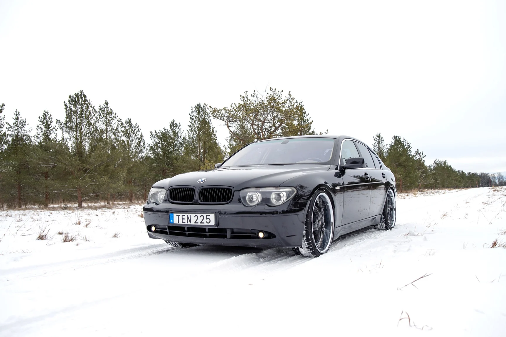 Exteriörbild på 2002 BMW  745 iA (2)