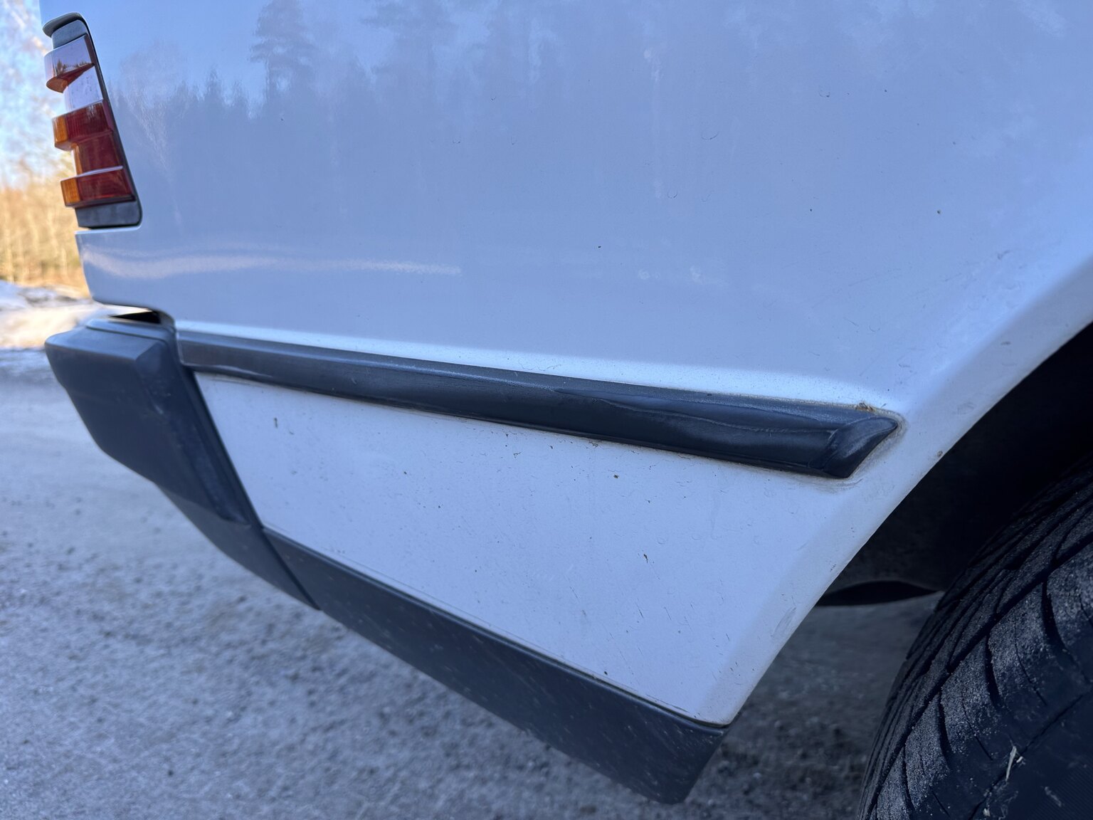 Aussenfoto 1988 Mercedes-Benz 190 E 2.3 (27)