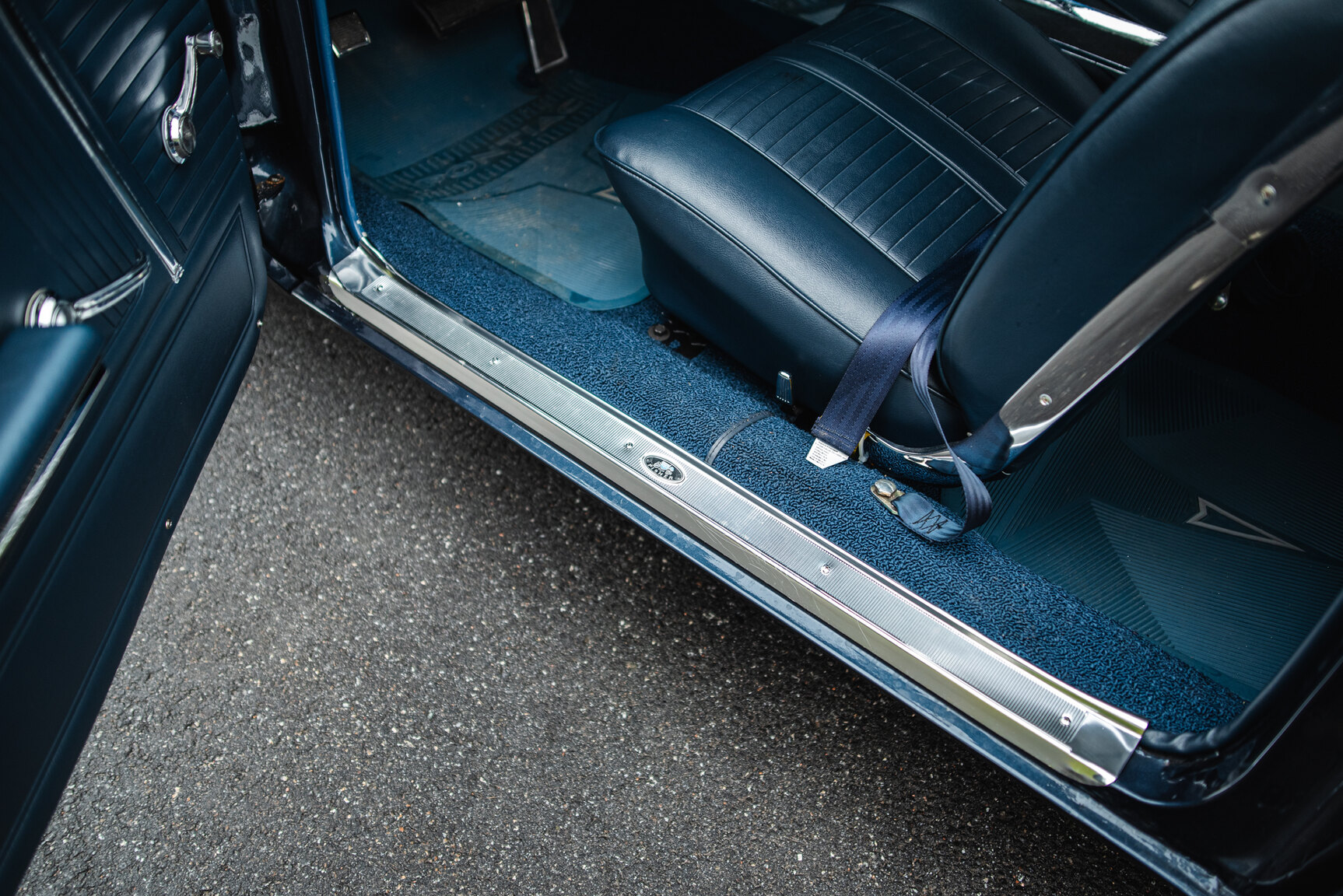 Interior image of 1965 Pontiac Catalina 421 Tripower-Pack 2+2