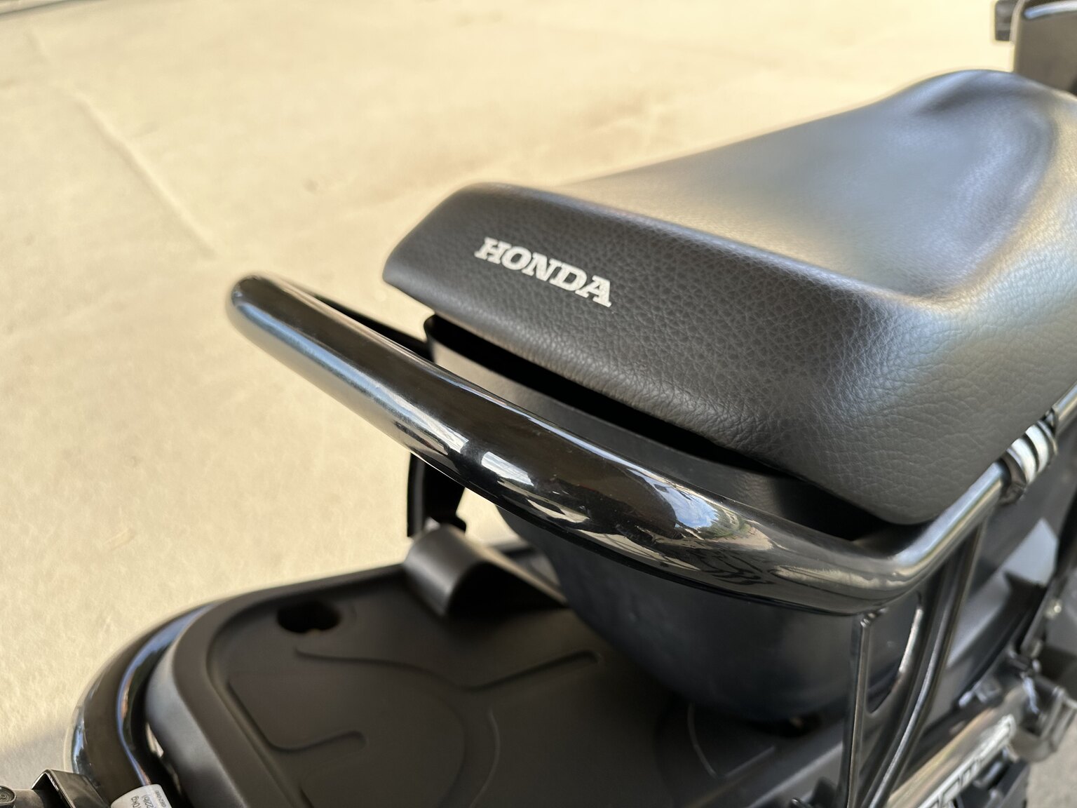 Exterior image of 2010 Honda NPS 50 Zoomer