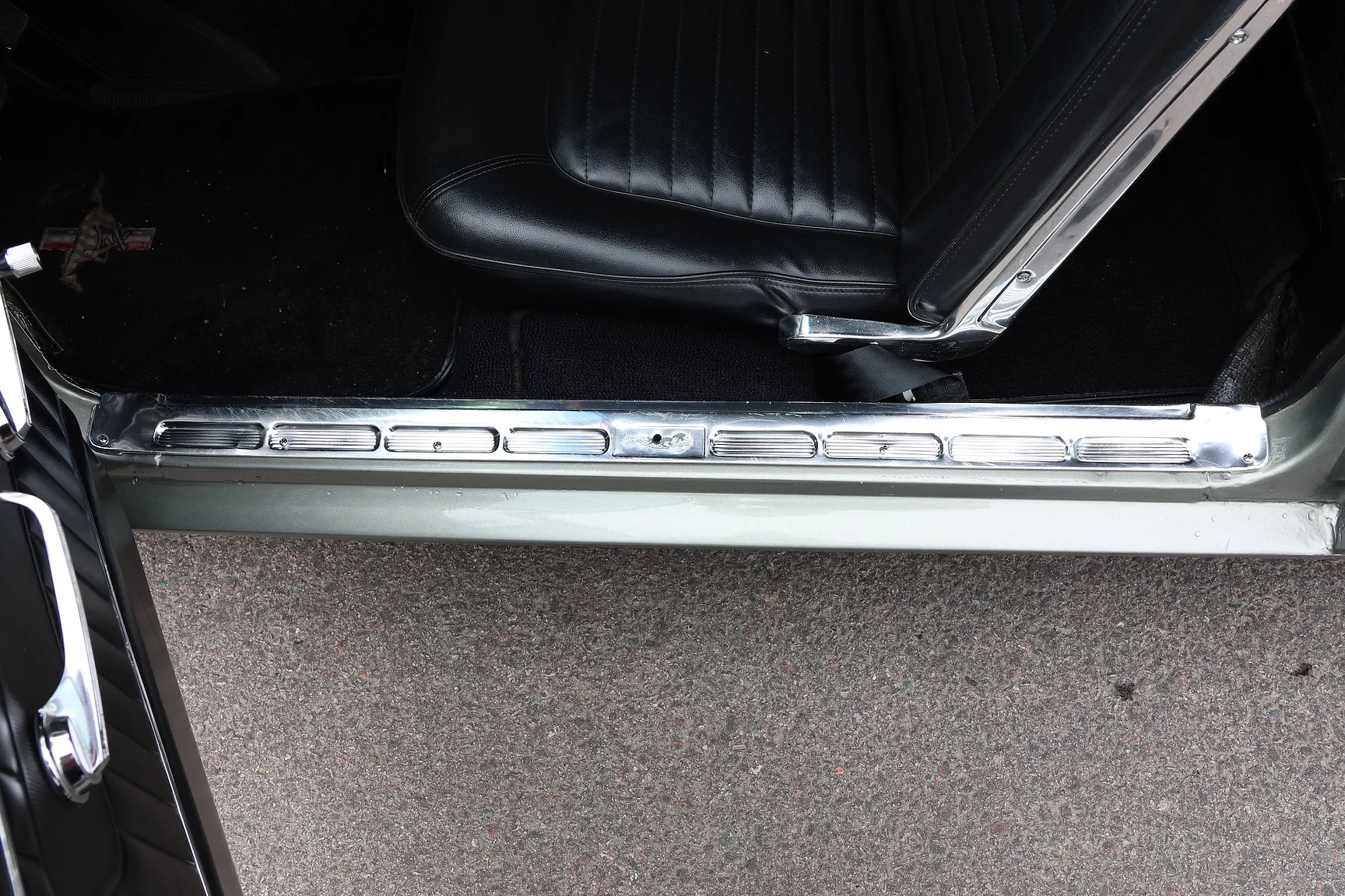 Interior image of 1965 Ford Mustang Fastback Restomod (3)