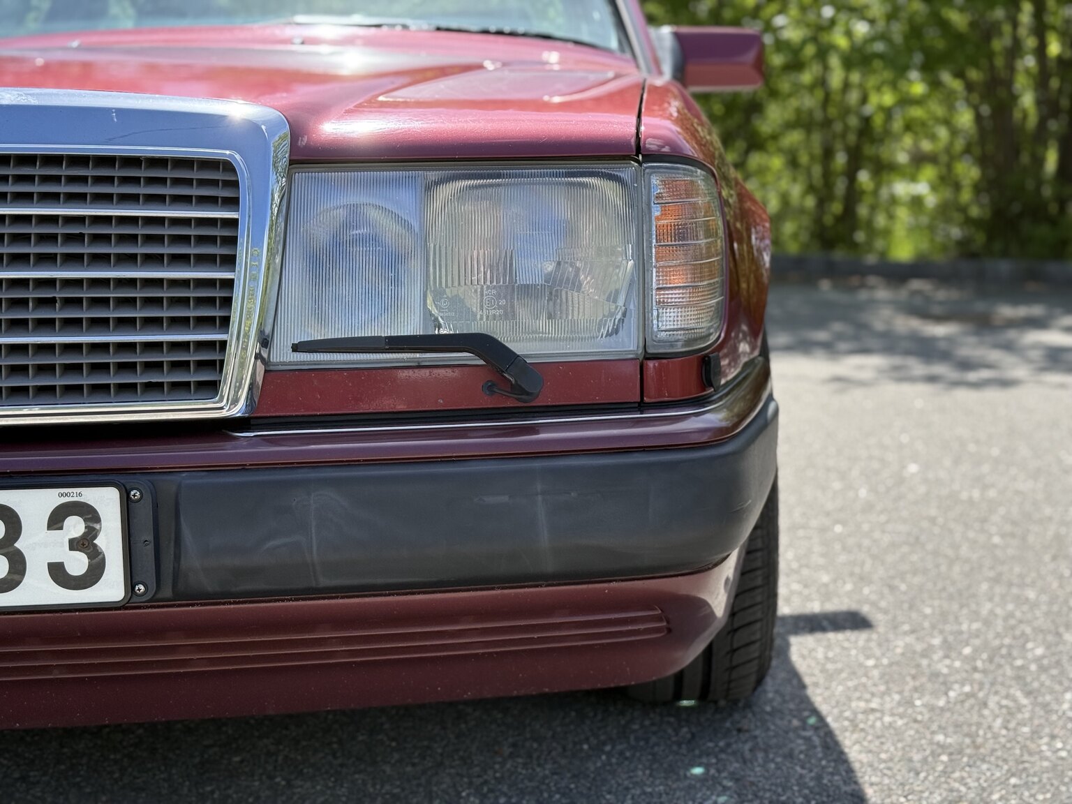 Aussenfoto 1991 Mercedes-Benz 300 E-24