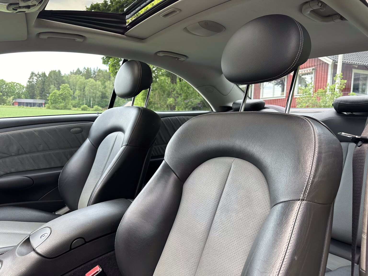 Interiörbild 2003 Mercedes CLK 500