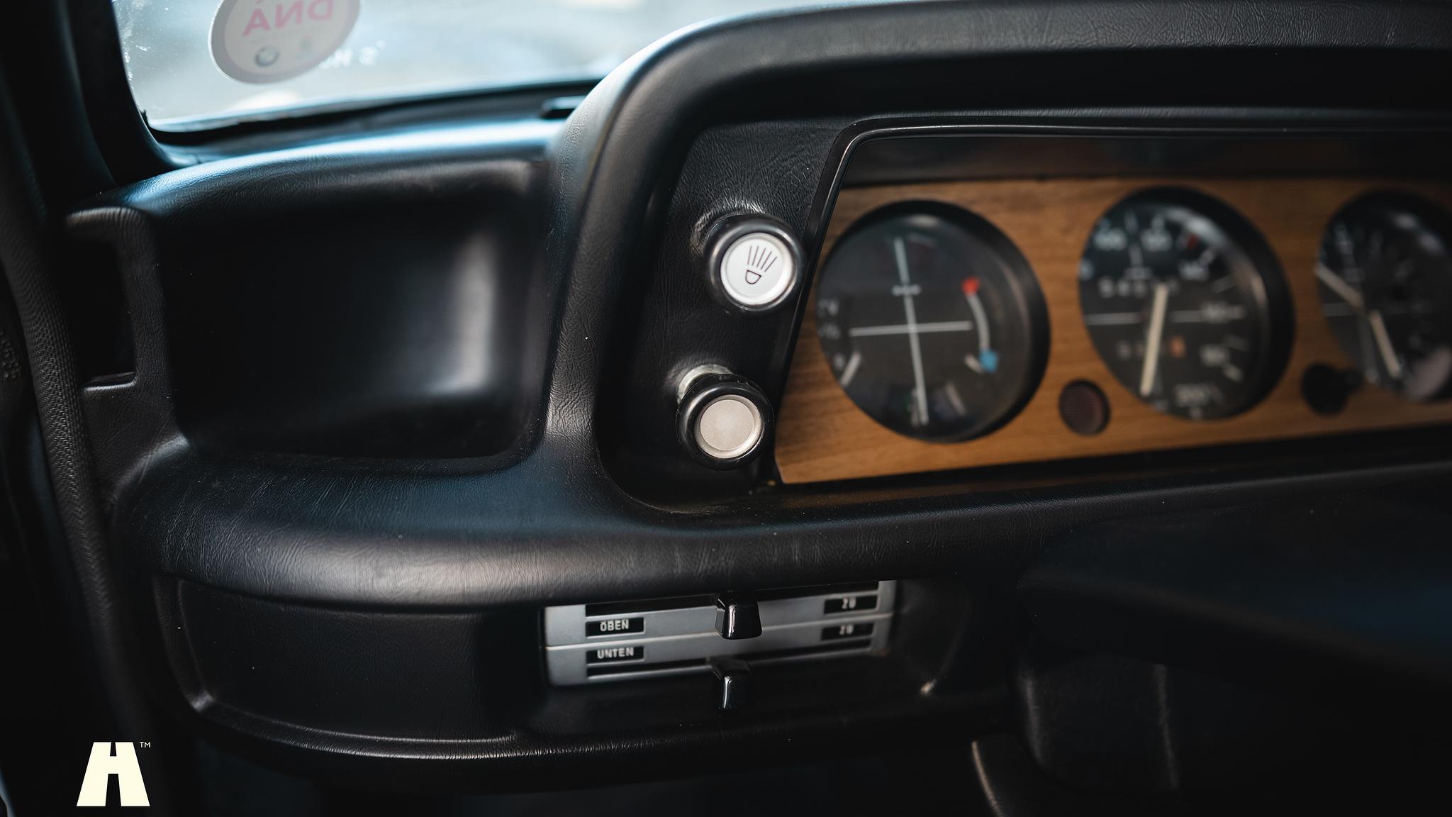 Innenraumfoto von 1974 BMW 2002