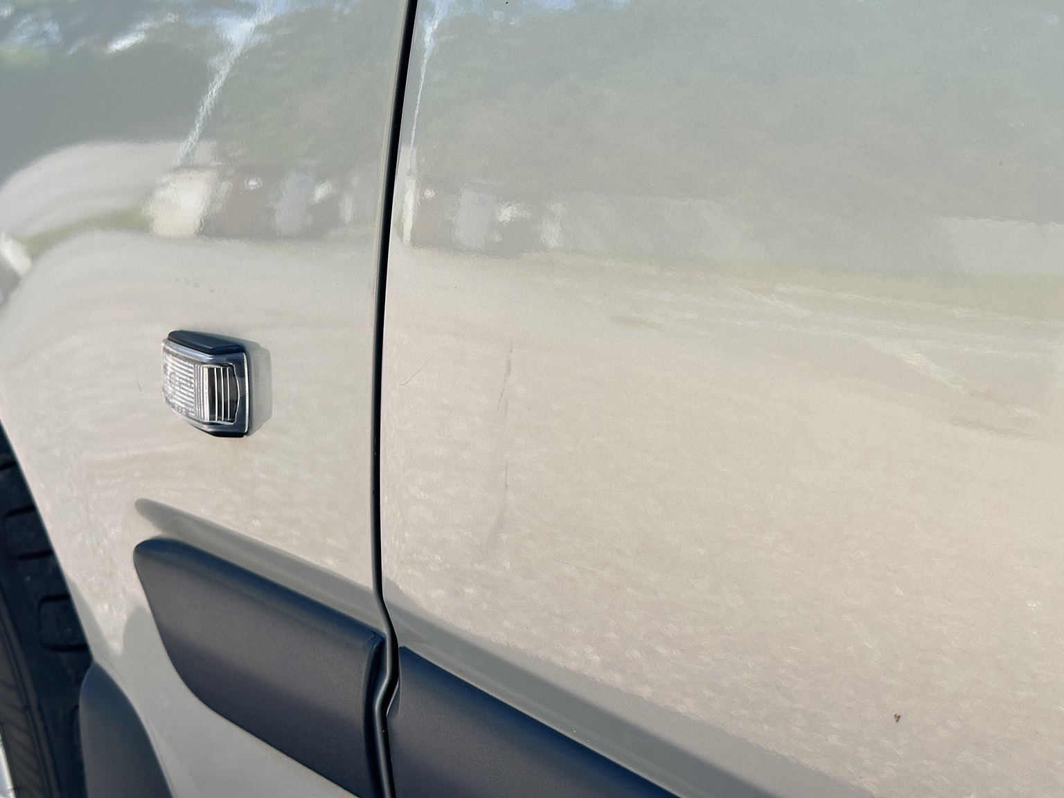 Exterior image of 2000 Volvo V70 XC 2.4 T AWD 