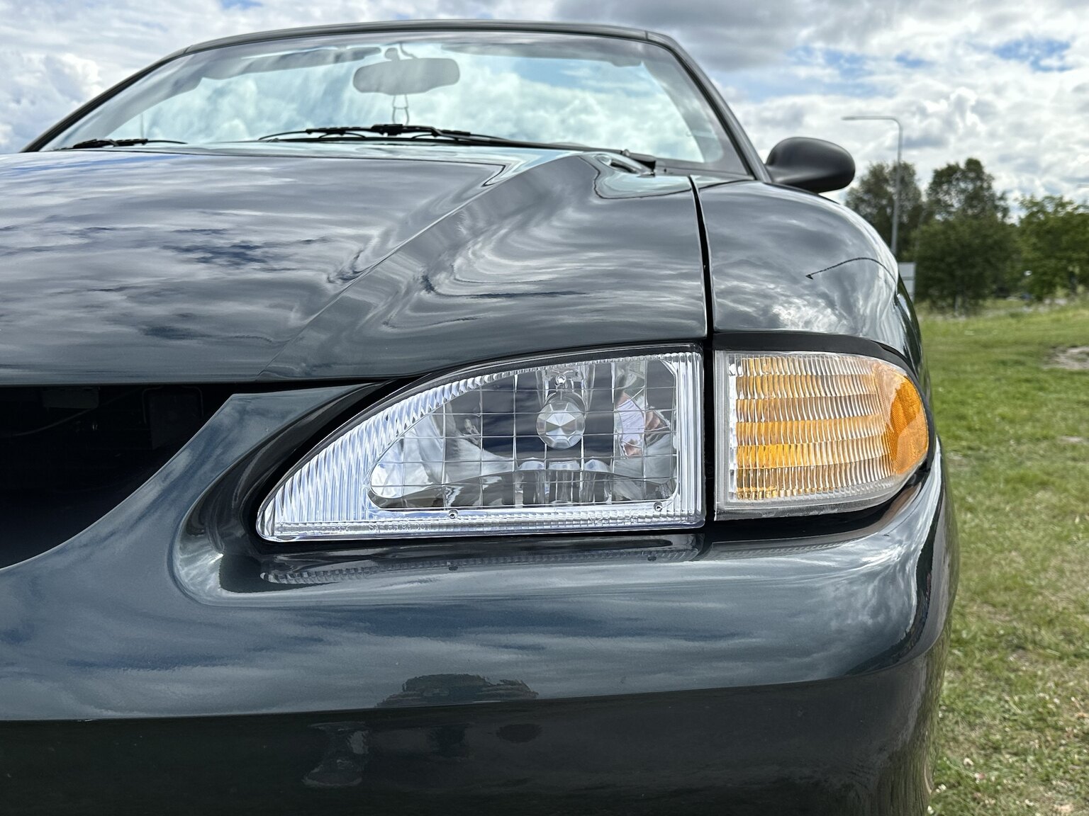Exterior image of 1998 Ford Mustang GT Convertible