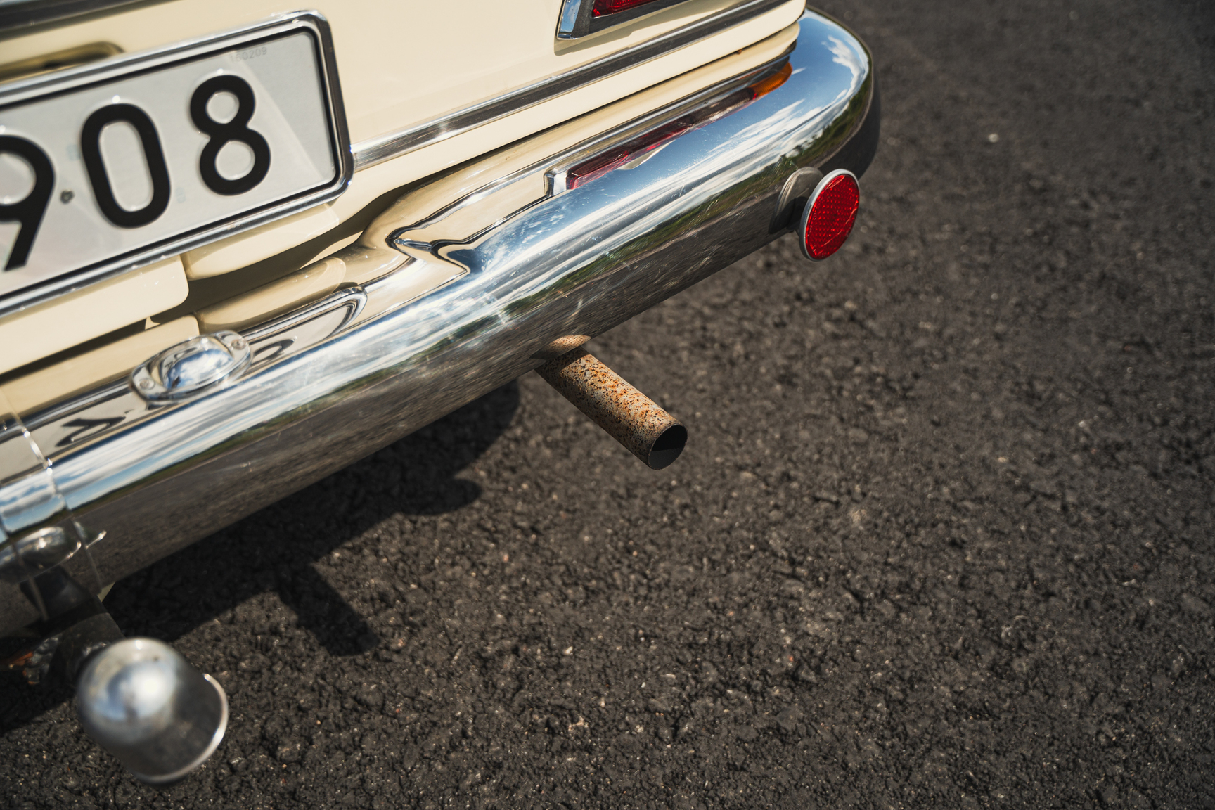 Aussenfoto 1966 Mercedes-Benz 200 D "Heckflosse"