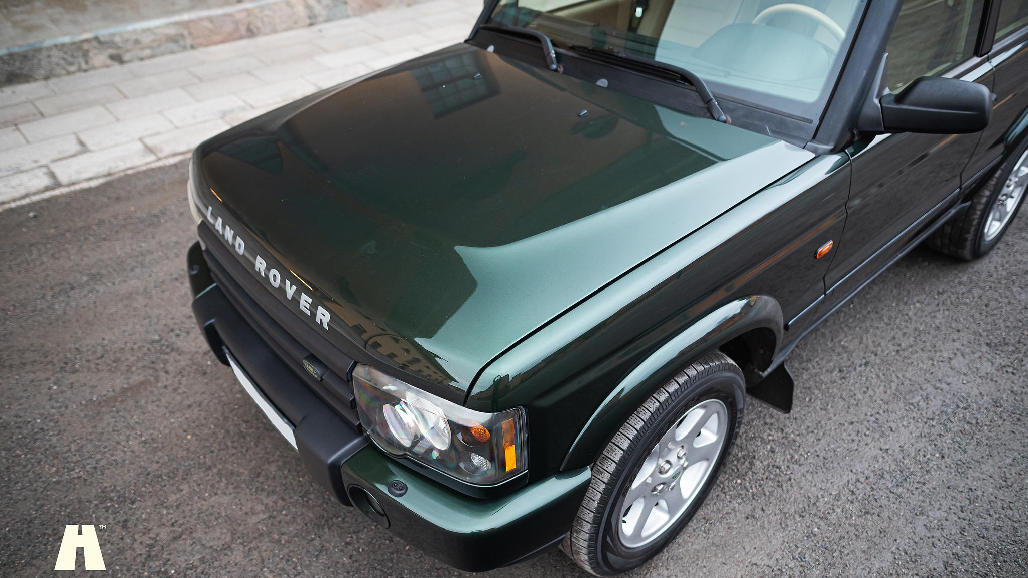 Exterior image of 2003 Land Rover Discovery II, 2003
