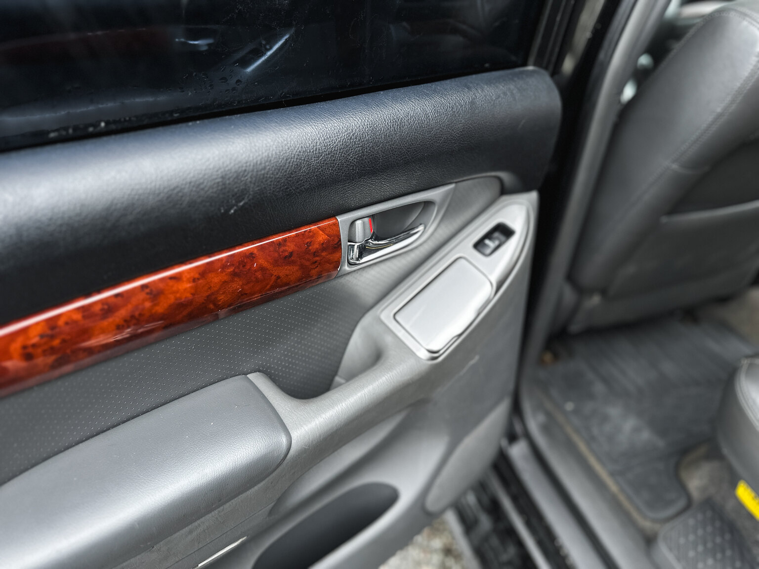 Interior image of 2004 Toyota Land Cruiser