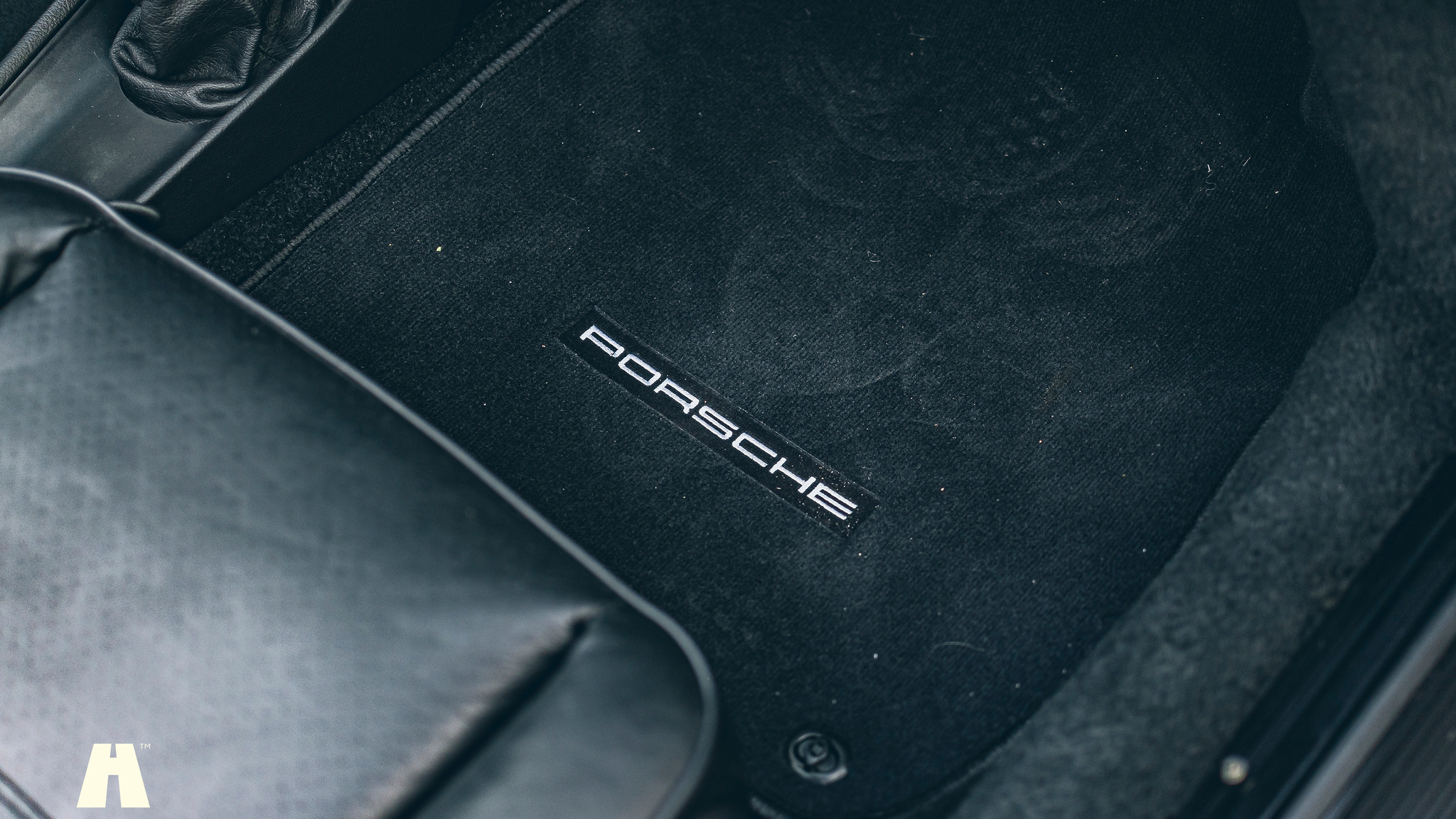 Innenraumfoto von 1989 Porsche 911 Carrera 3.2 Targa (32)