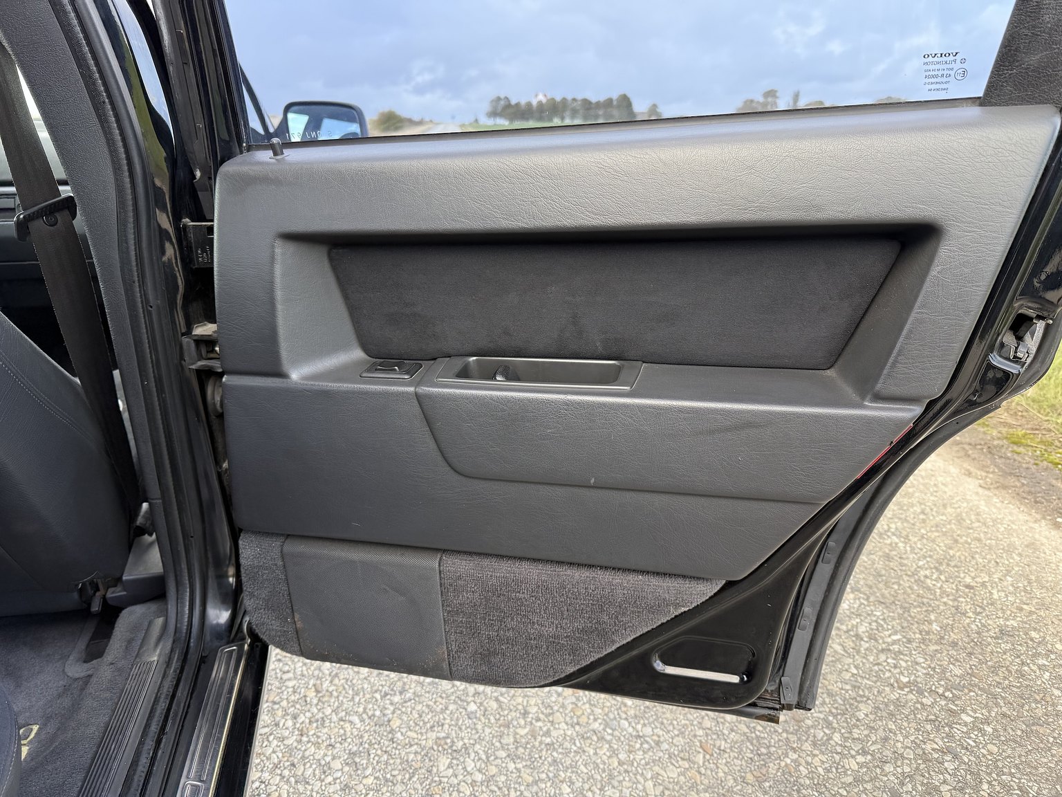Interior image of 1995 VOLVO 855 T5R T-5R