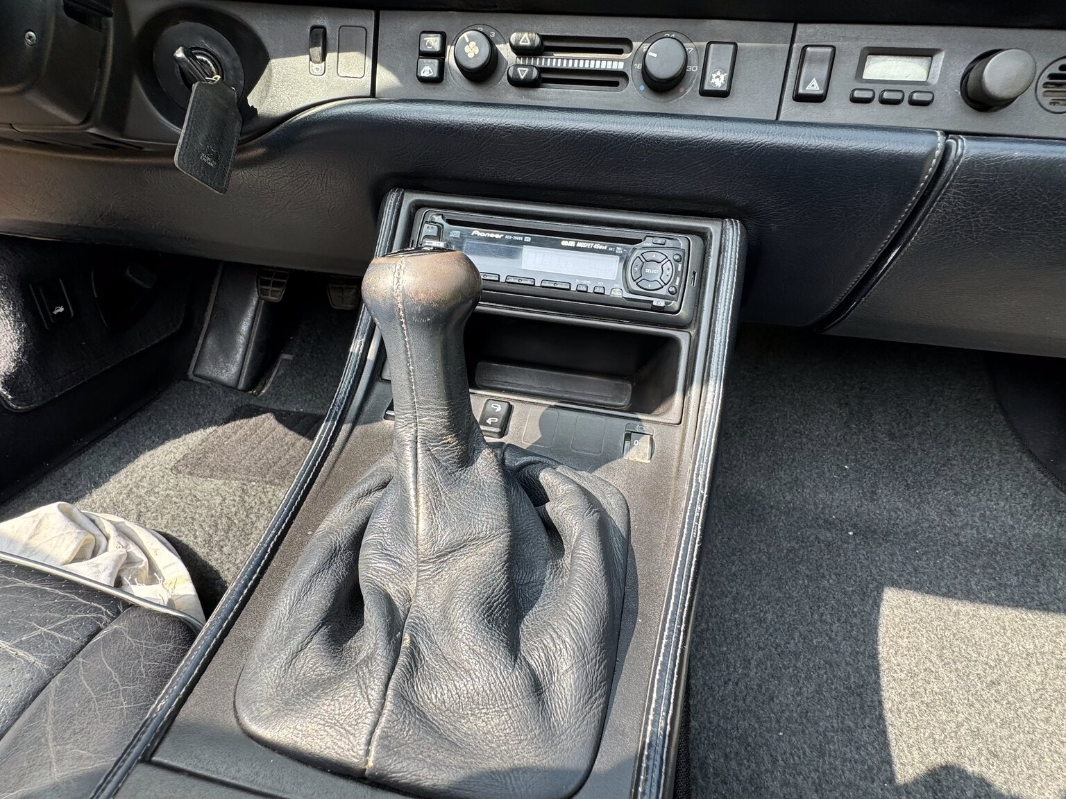 Interior image of 1990 Porsche 944 S2 Convertible