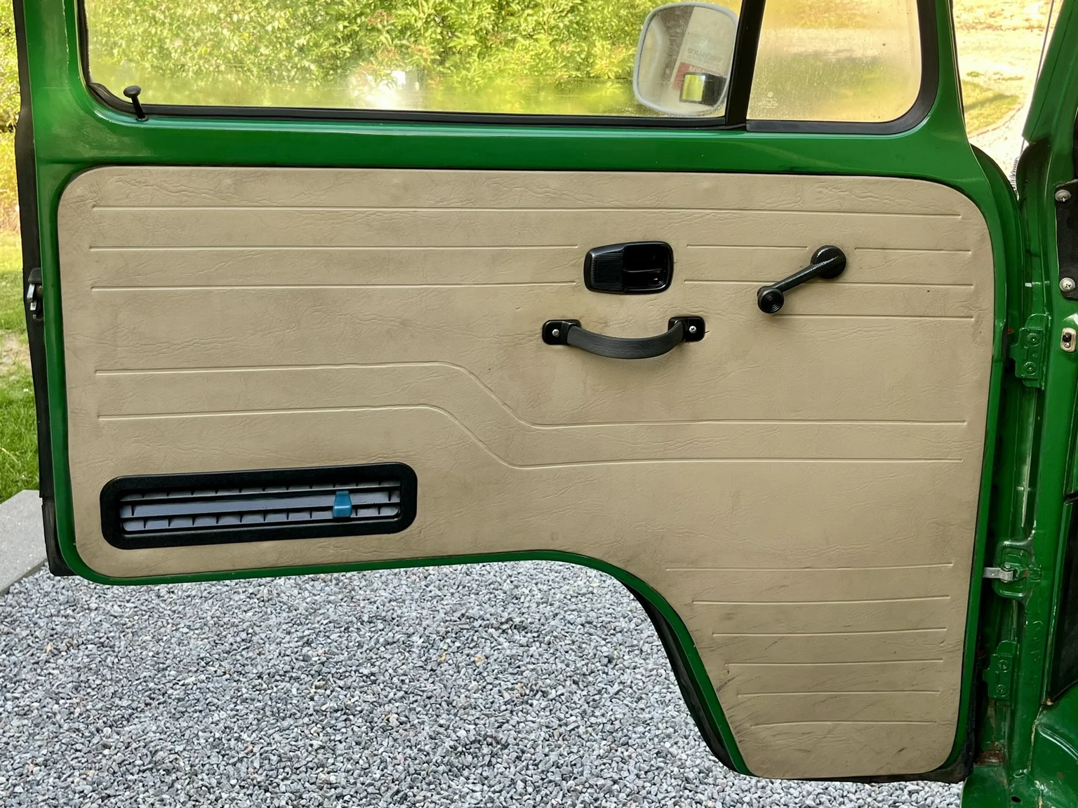 Innenraumfoto von 1974 Volkswagen Transporter T2 (2)