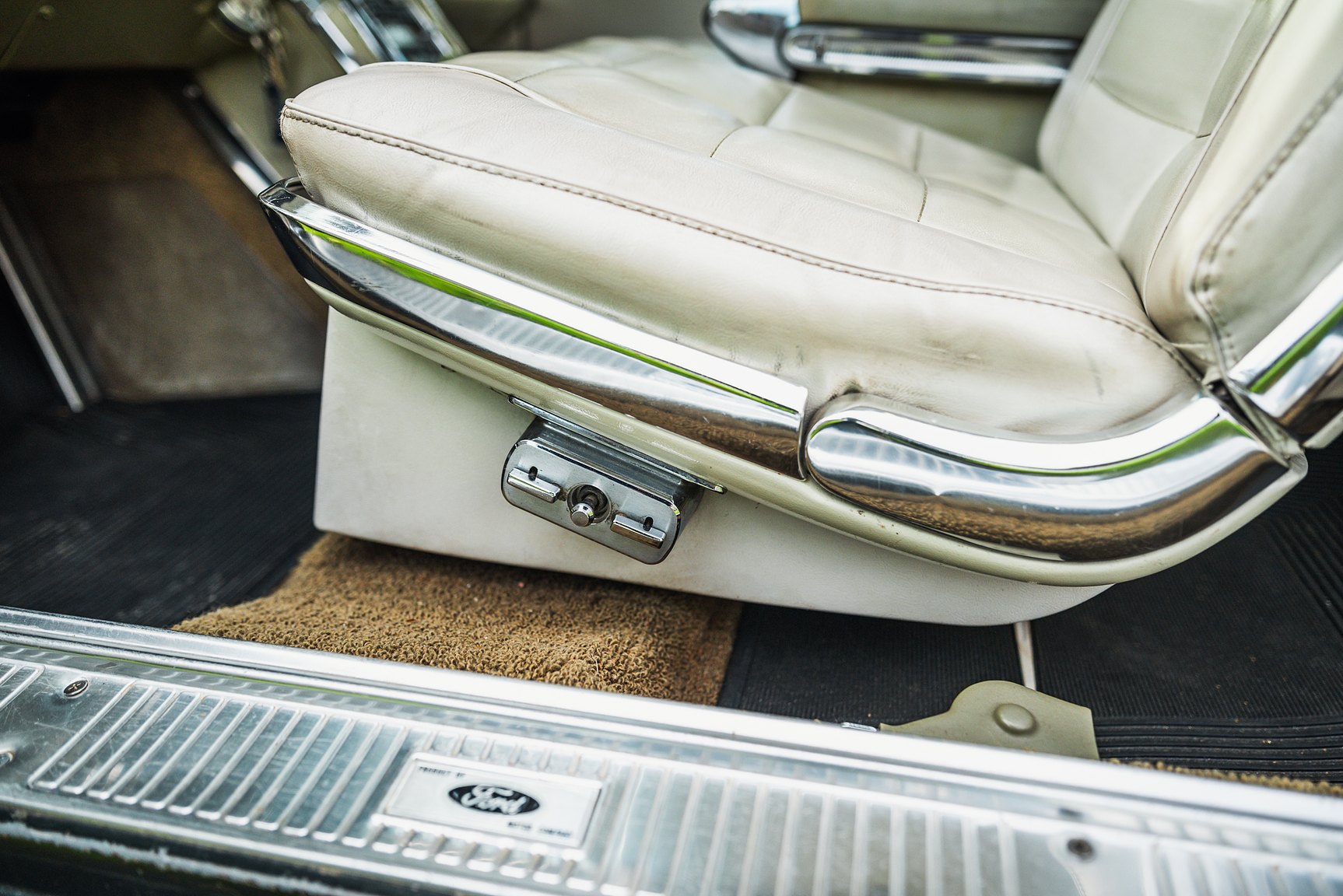 Interior image of 1966 Ford Thunderbird Town Hardtop