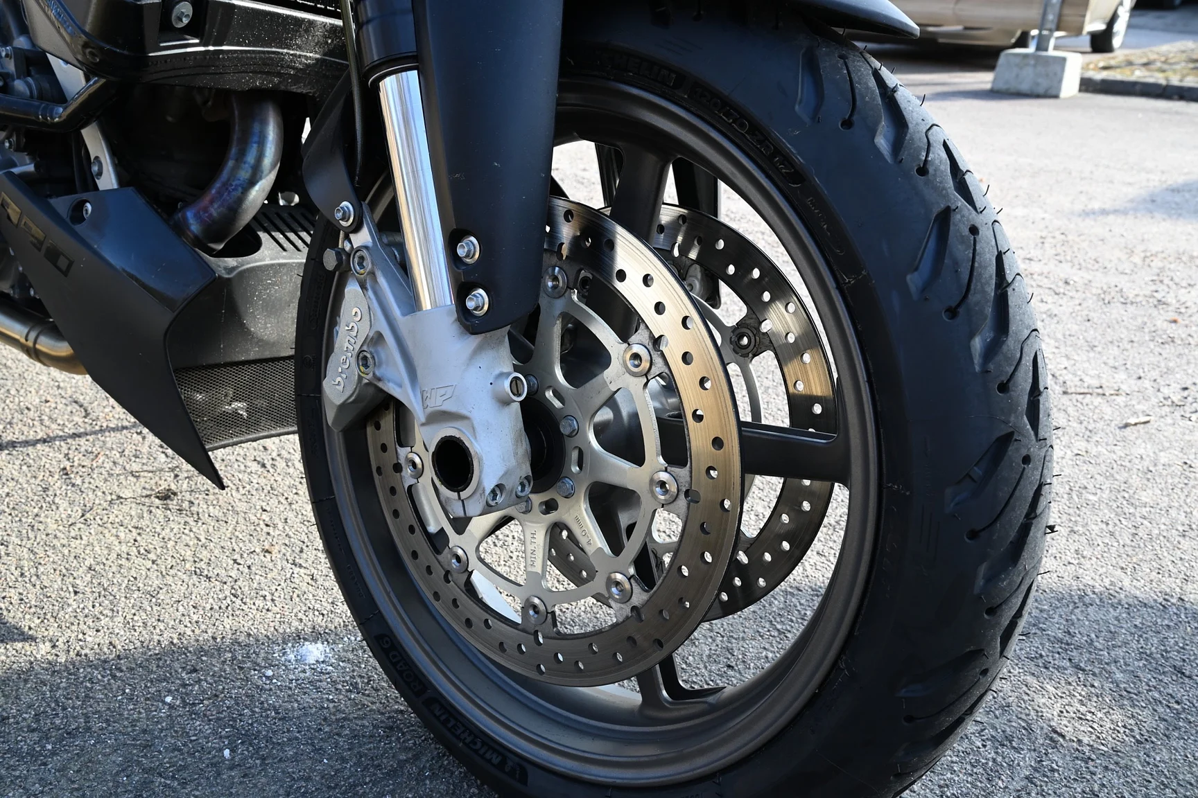 Exteriörbild på 2005 KTM 990 Super Duke (60)