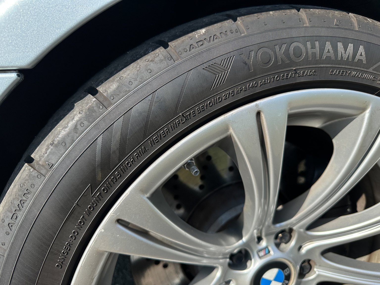 Exterior image of 2006 BMW E60 M5
