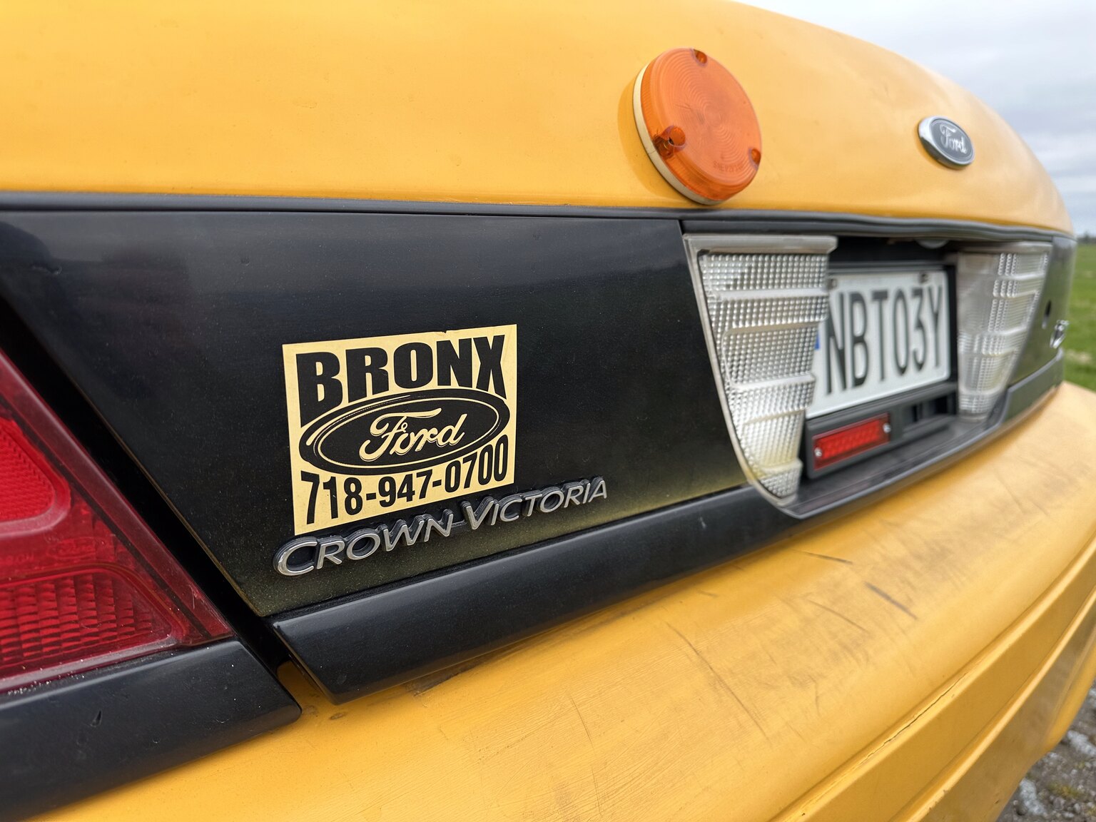 Aussenfoto 2011 Ford Crown Victoria New York Cab (19)
