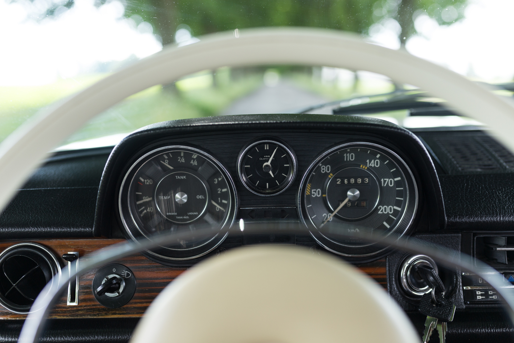 Innenraumfoto von 1971 Mercedes 250 C