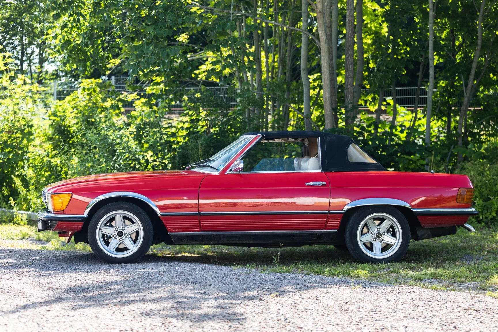 Aussenfoto 1975 Mercedes-Benz 280 SL (6)