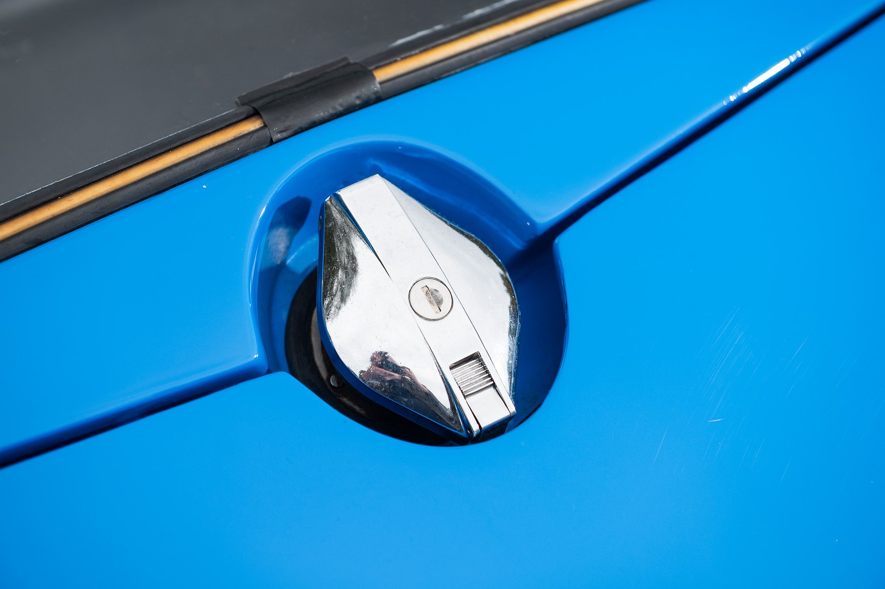 Exterior image of 1969 Marcos 3000 GT