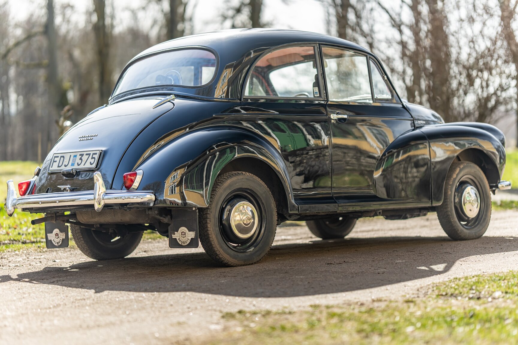 Exterior image of 1958 Morris Minor 1000 2-door (8)
