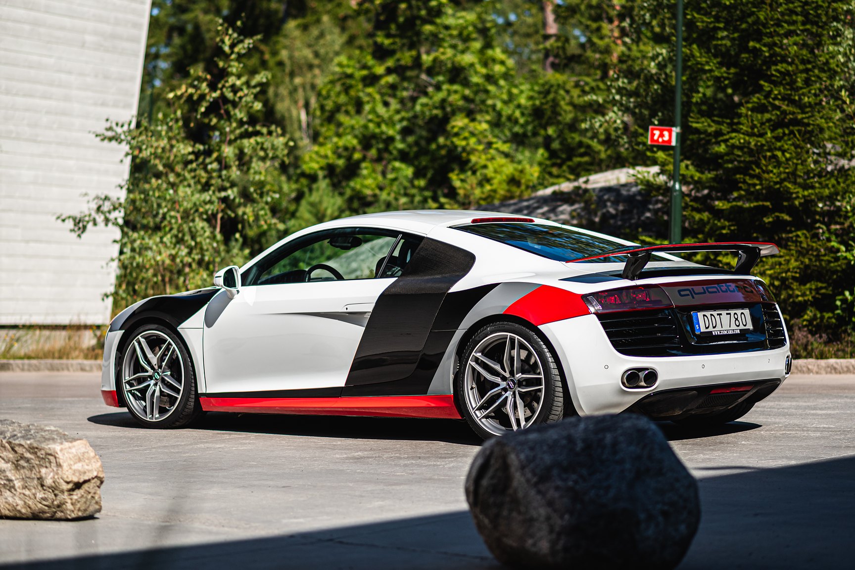 Exterior image of 2008 Audi R8 4.2 V8 Turbo Manuell