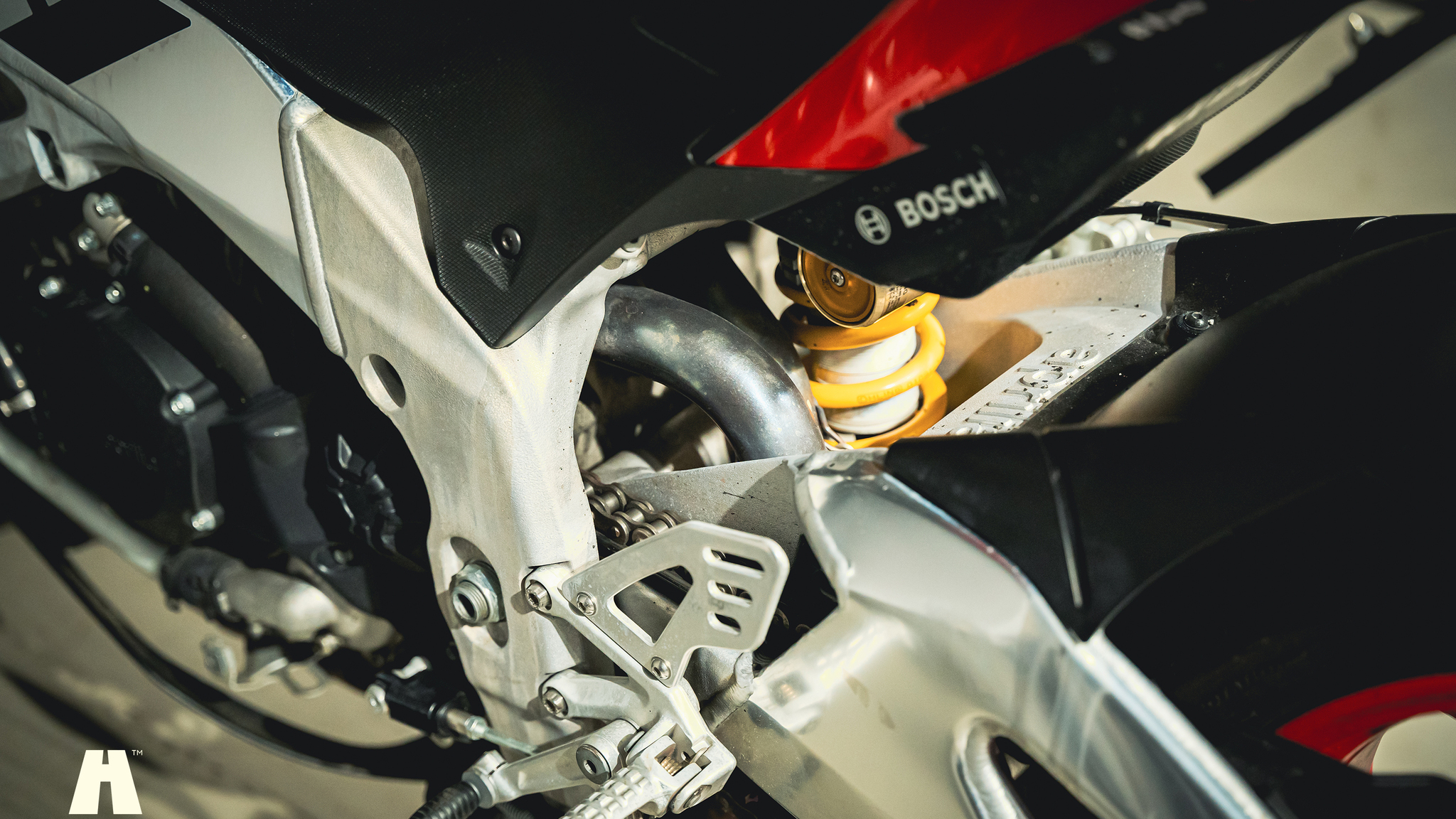 Image of 2016 Aprilia Tuono V4 Factory mechanics