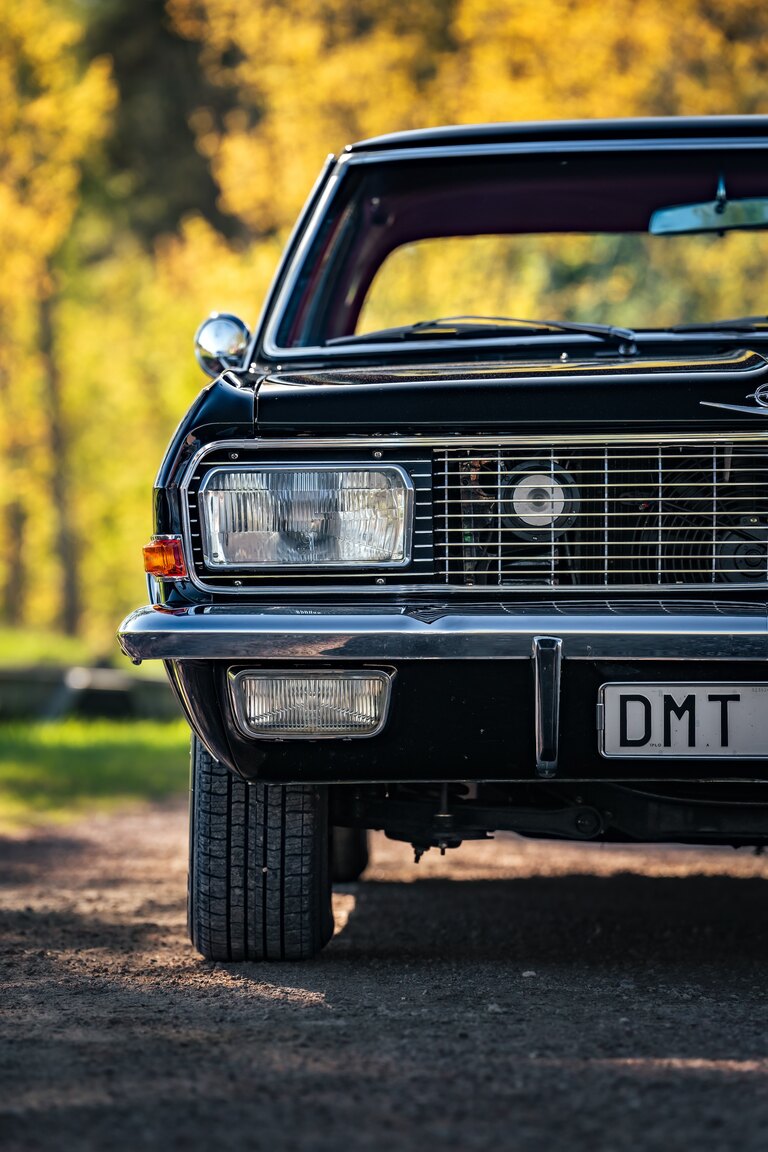 Exteriörbild på 1966 Opel Diplomat Coupé 5.4