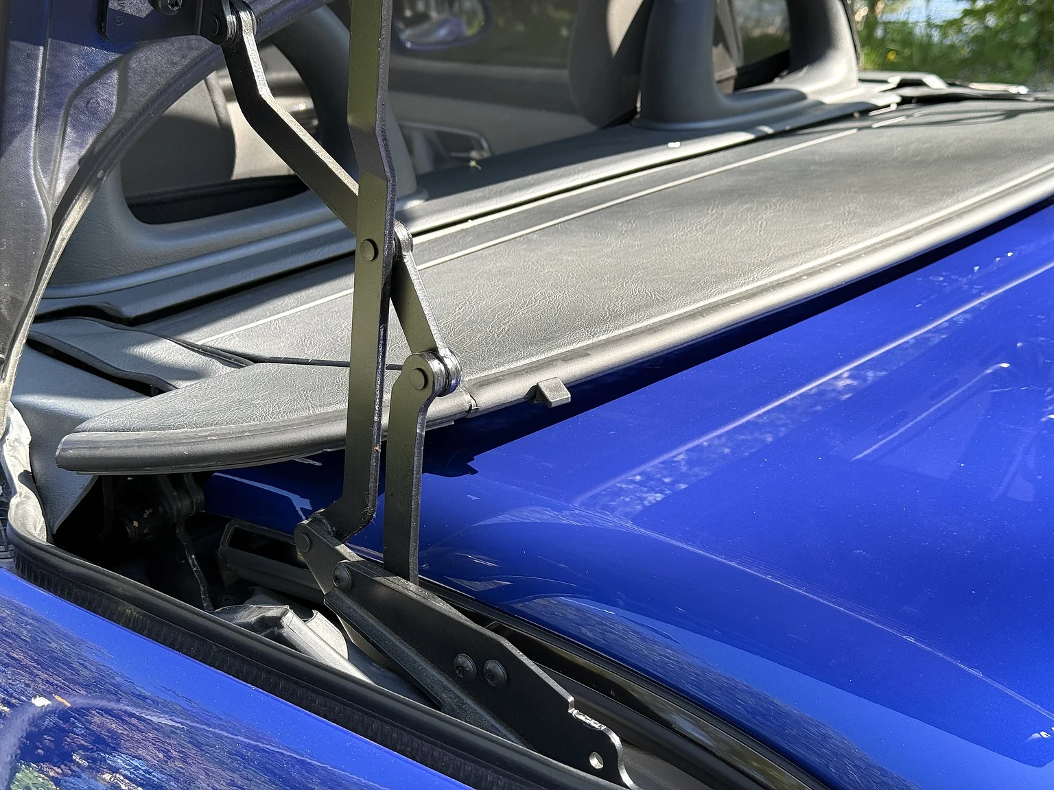 Interior image of 1997 Mercedes-Benz 230 SLK (64)