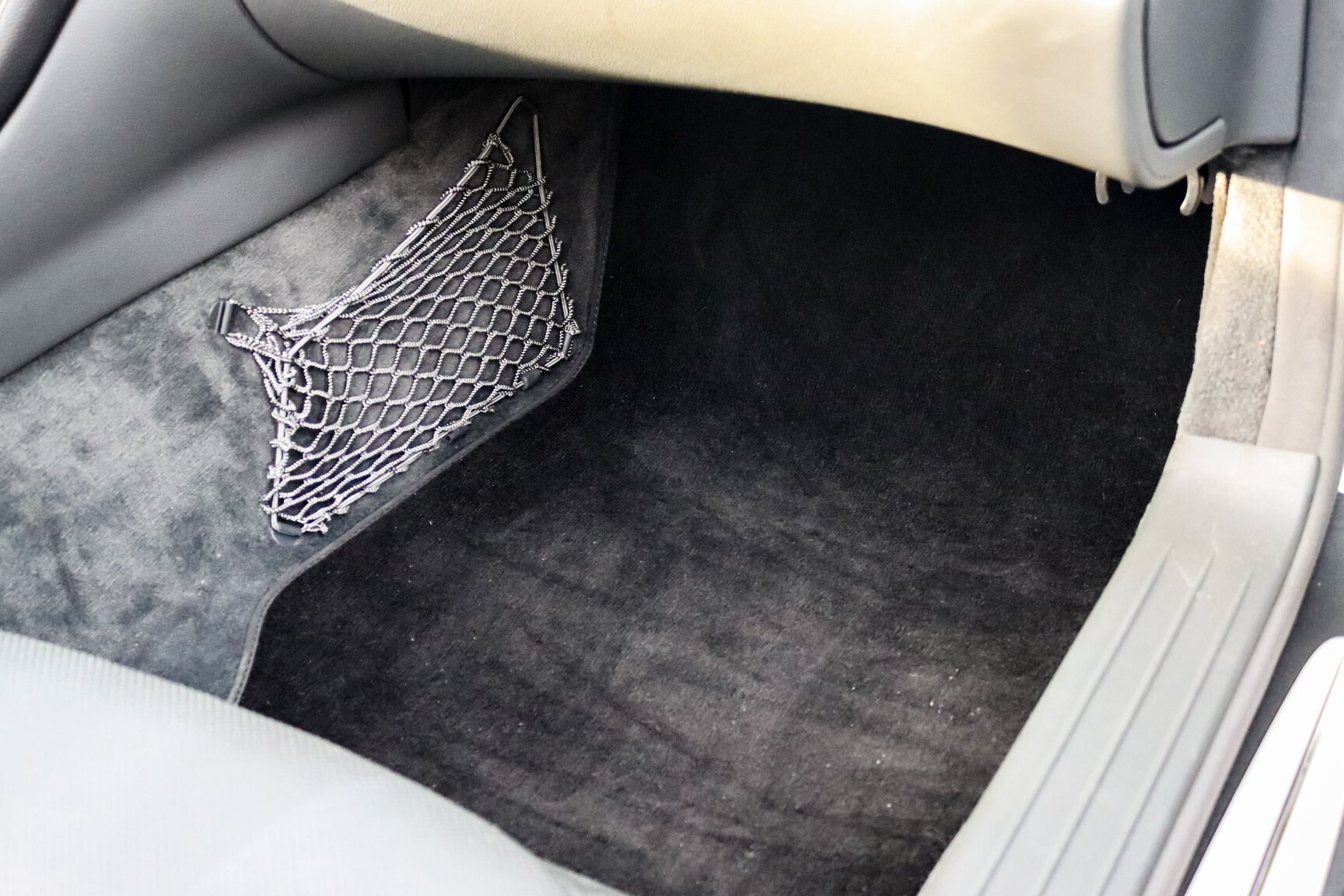 Interior image of 2006 Mercedes-Benz SL 500