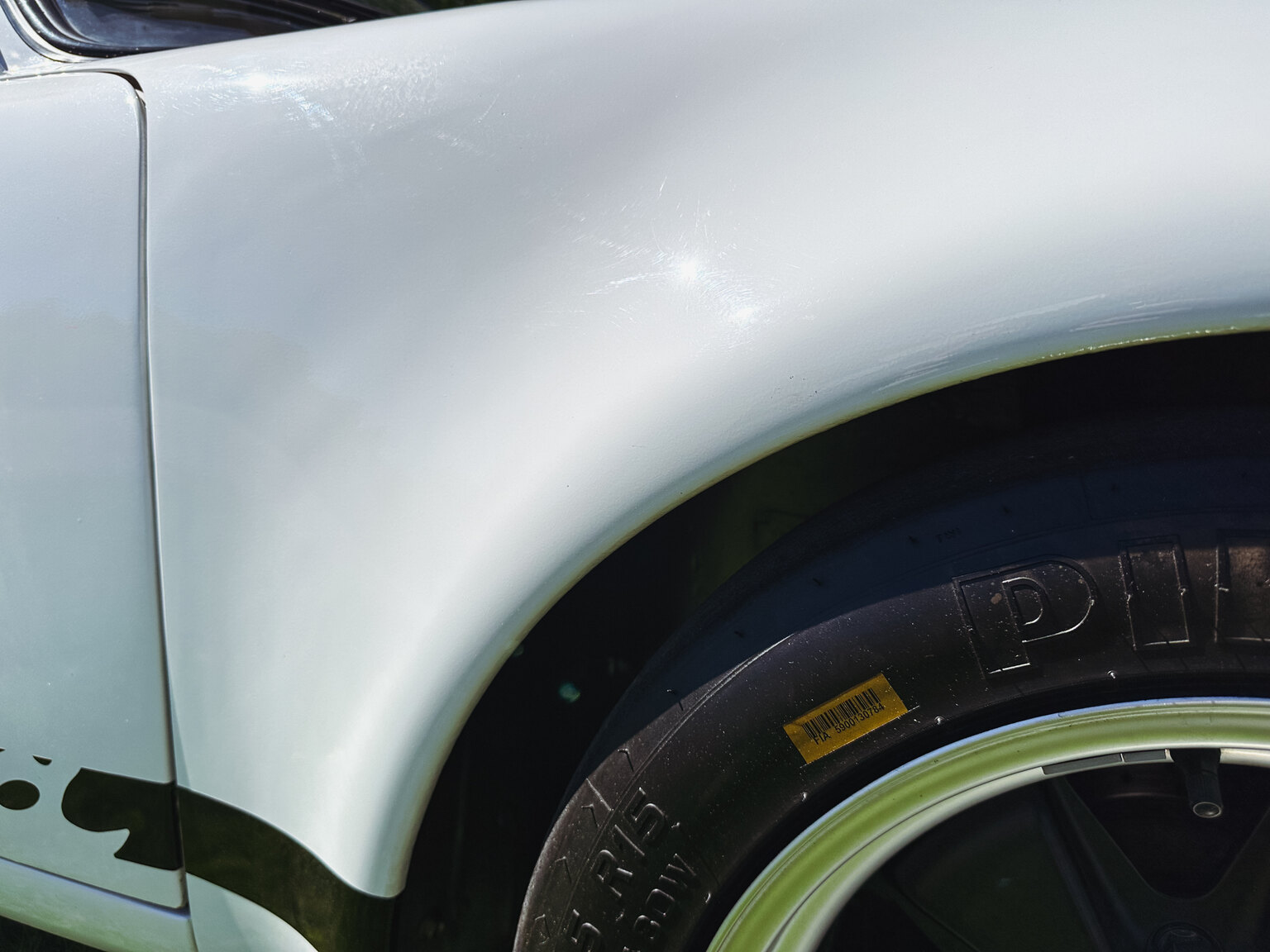 Exteriörbild på 1971 Porsche 911 RSR Tribute