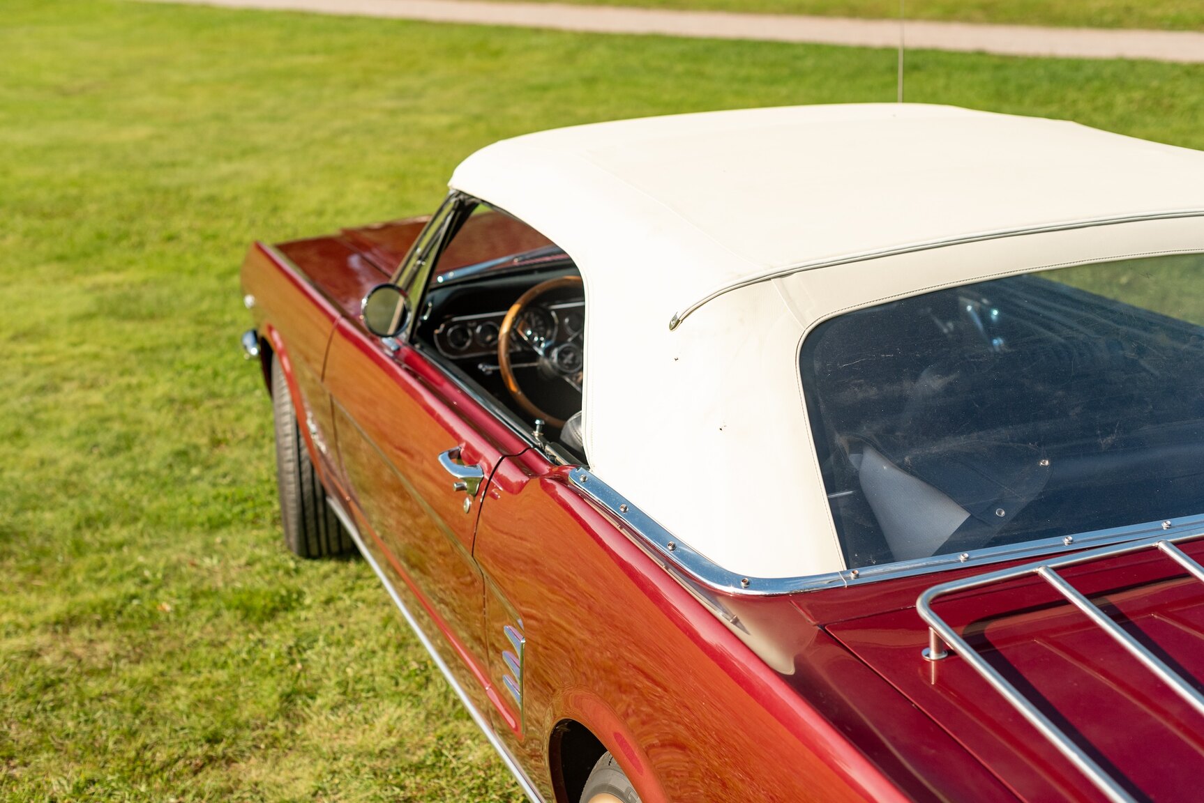 Exteriörbild på 1966 Ford Mustang Convertible