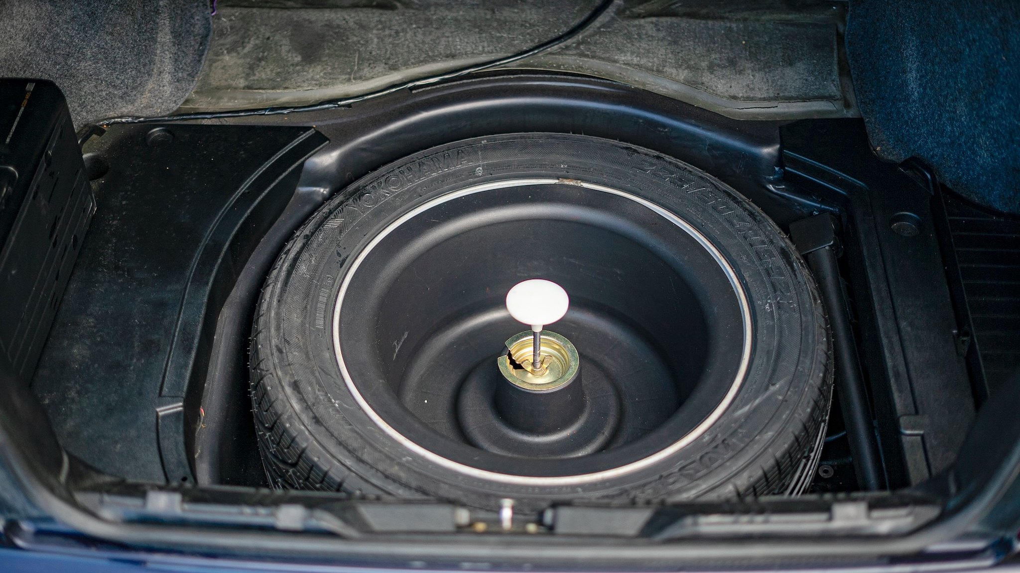 Interior image of 1997 BMW 328i Coupé Automatisk