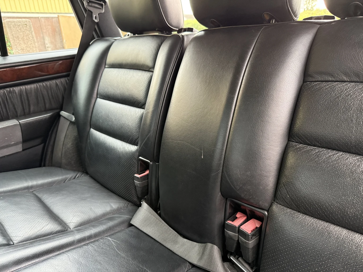 Interior image of 1994 Mercedes-Benz E 320 T (45)