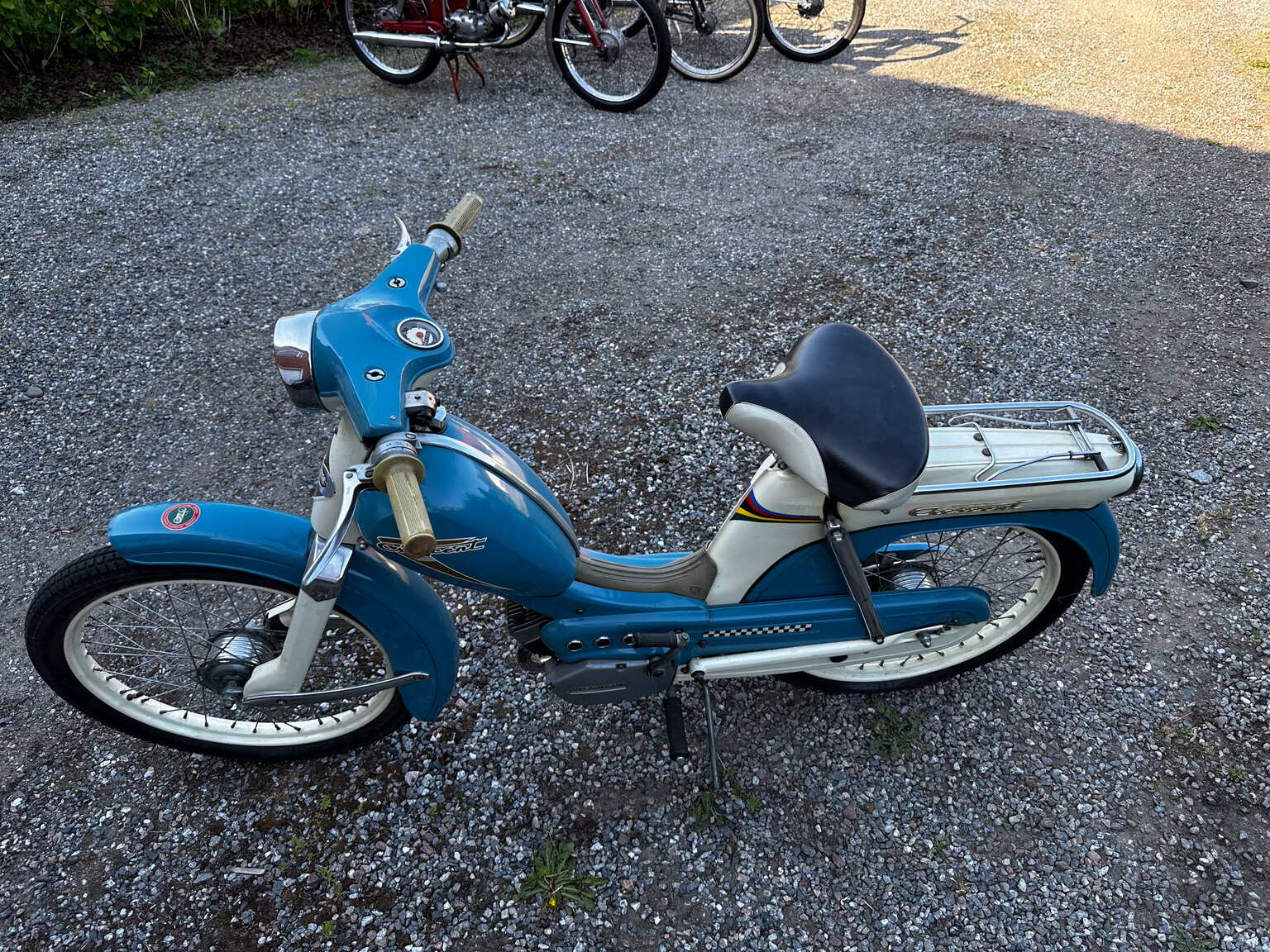 Aussenfoto 1963 Crescent 1163 Raket
