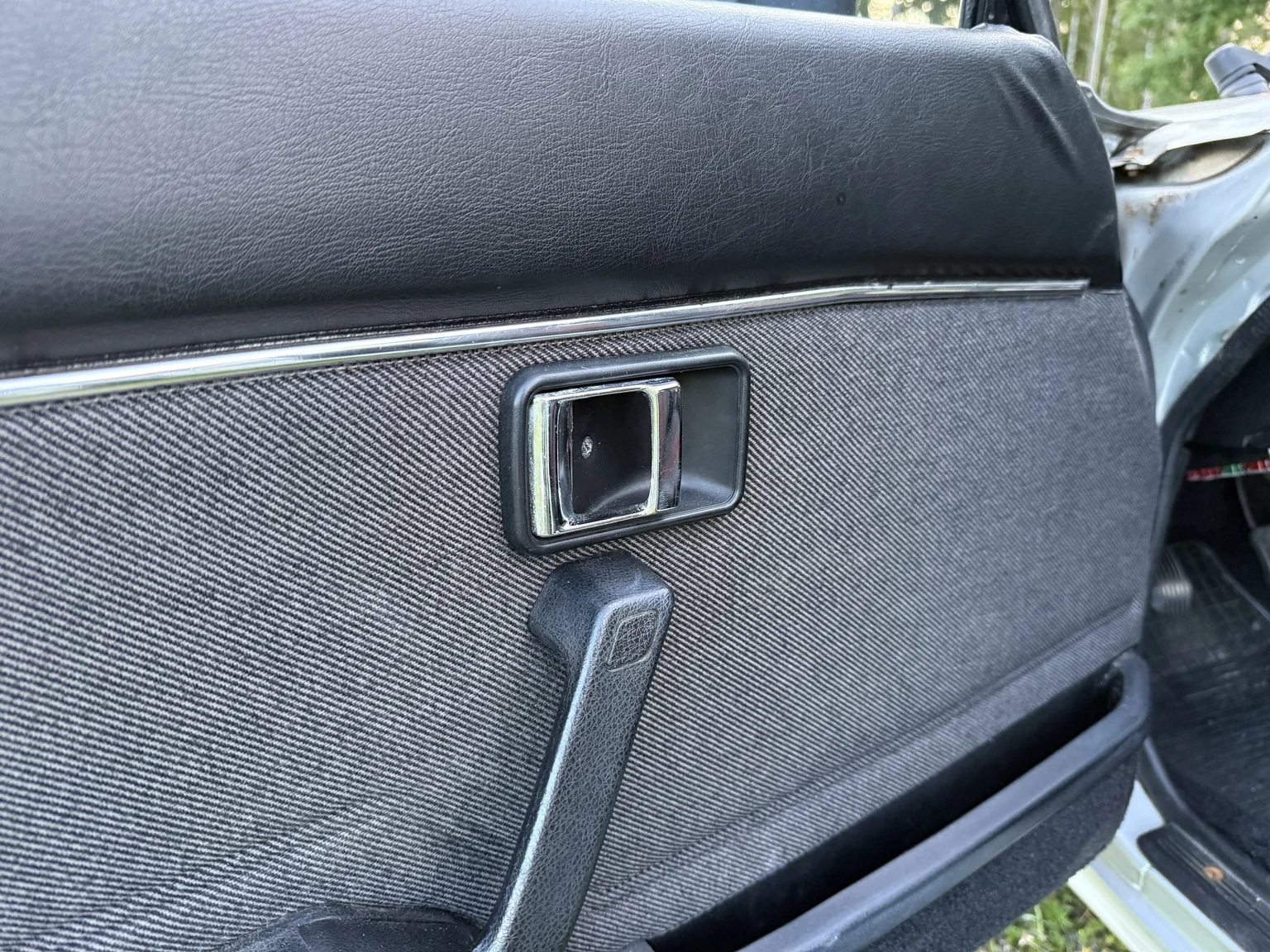 Interior image of 1983 Mazda RX-7 (5)